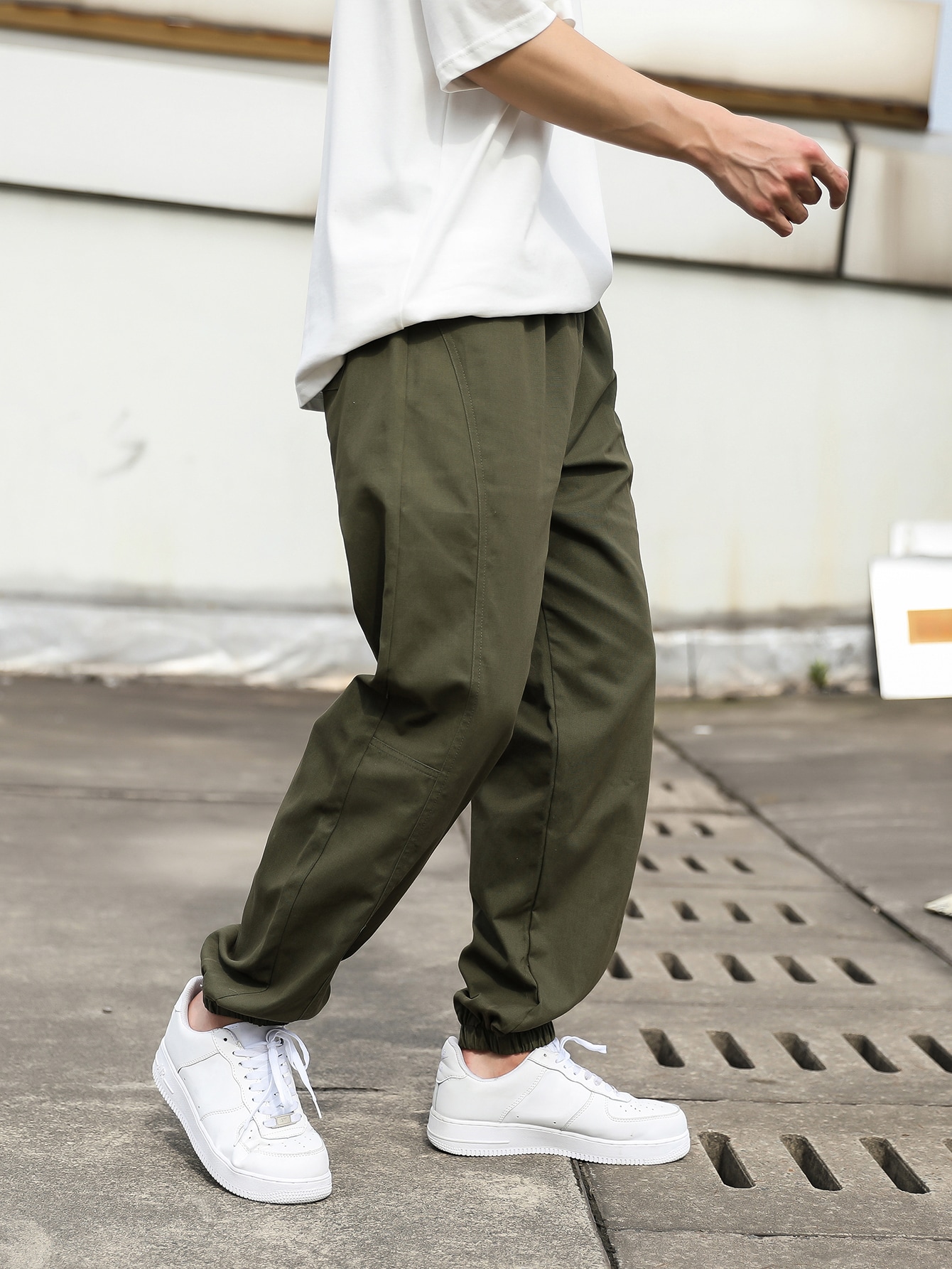 Guys Slant Pocket Tapered Pants