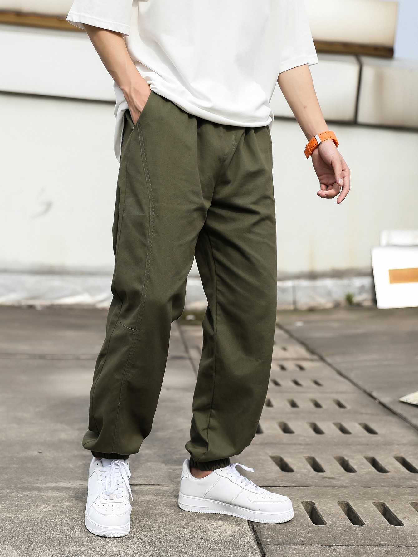 Guys Slant Pocket Tapered Pants