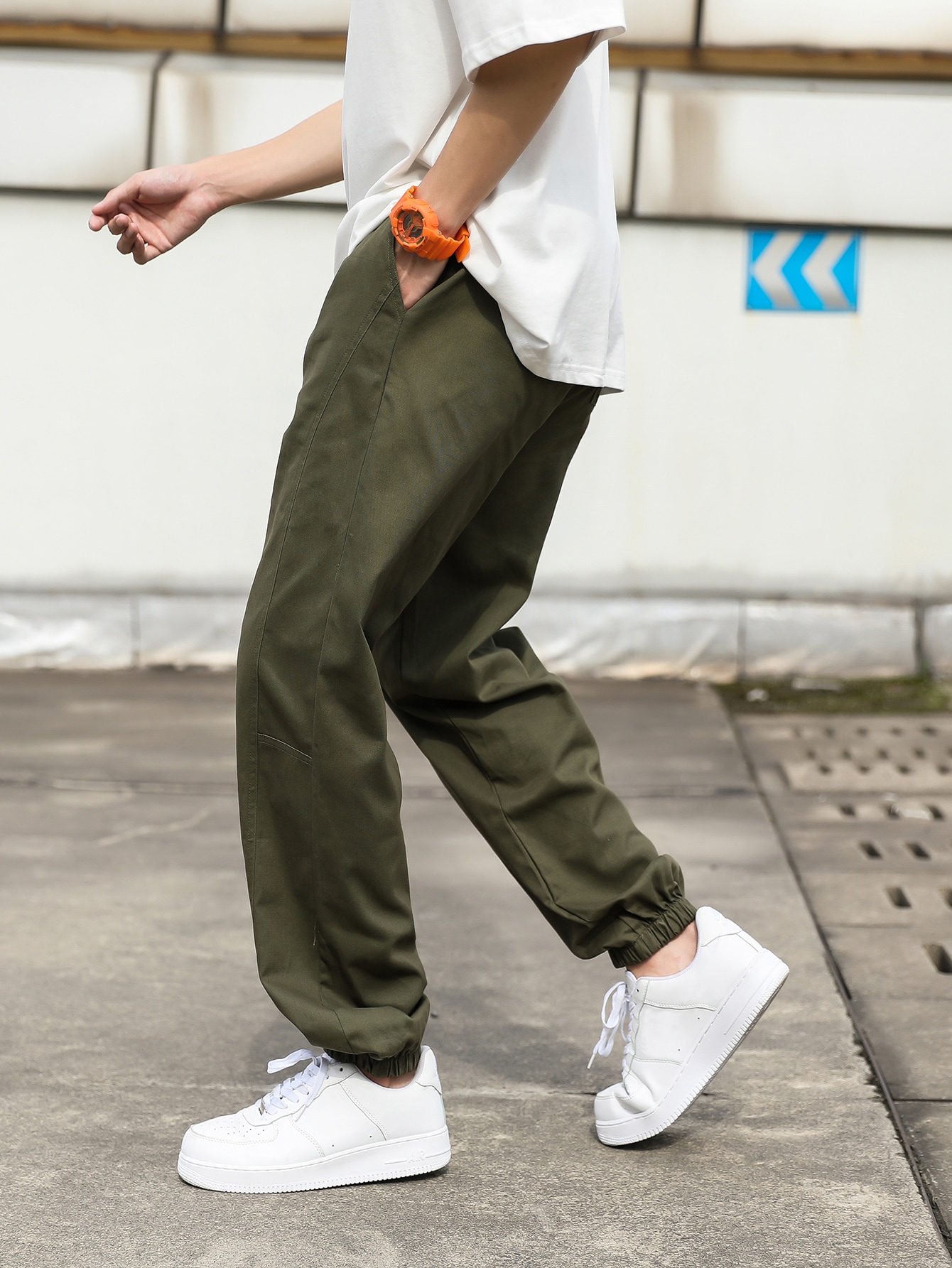 Guys Slant Pocket Tapered Pants