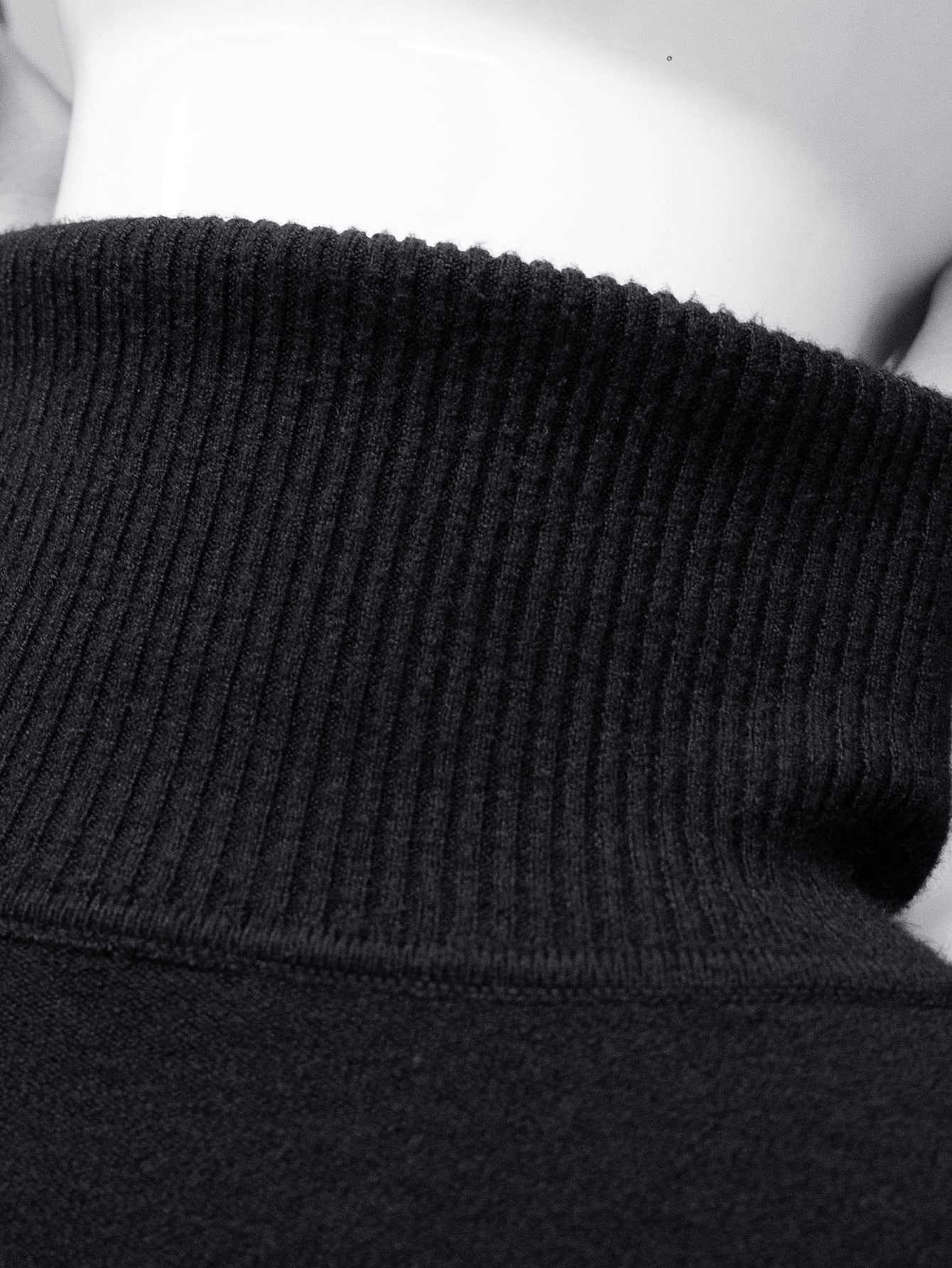 Manfinity RivetRise Guys Turtle Neck Ribbed Knit Sweater