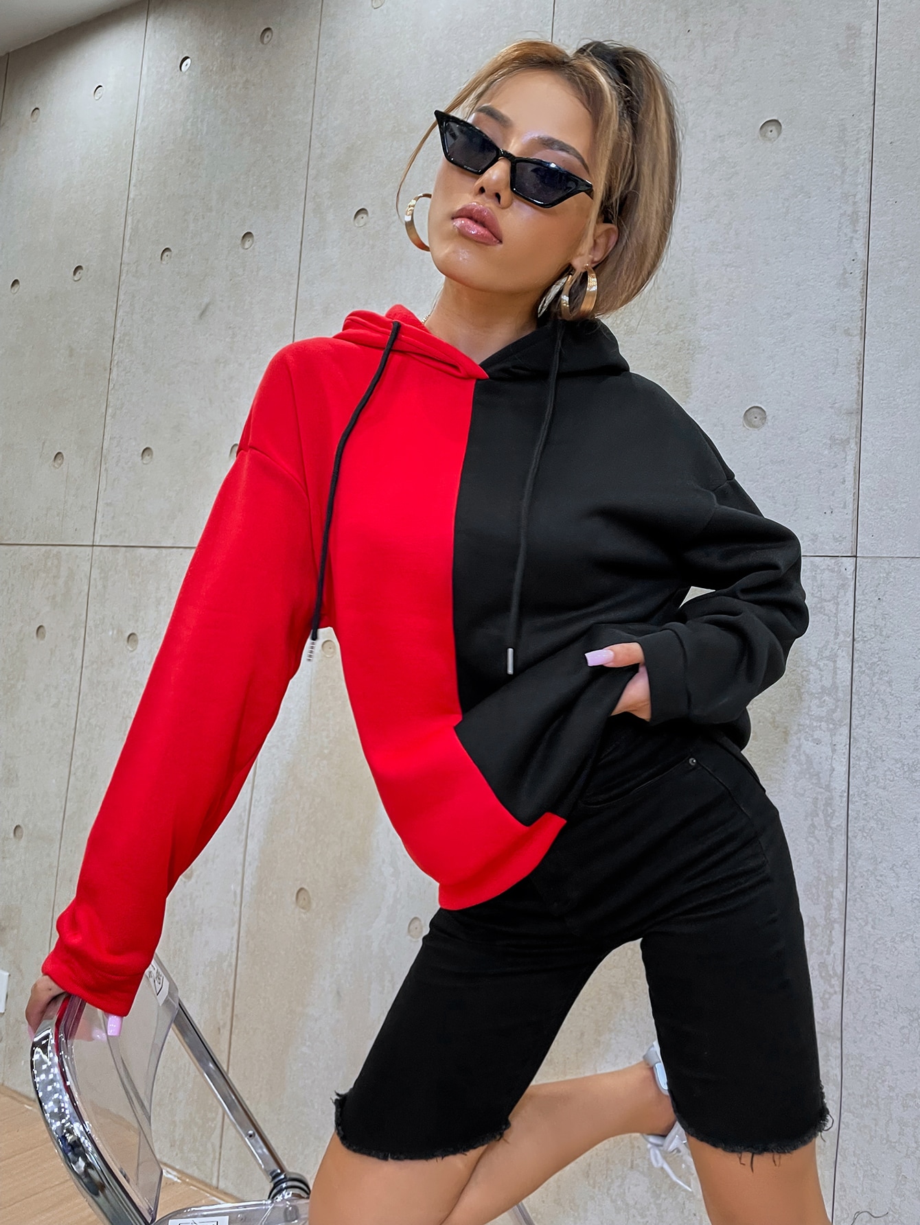 Cartoon Face Print Two Tone Drop Shoulder Drawstring Hoodie