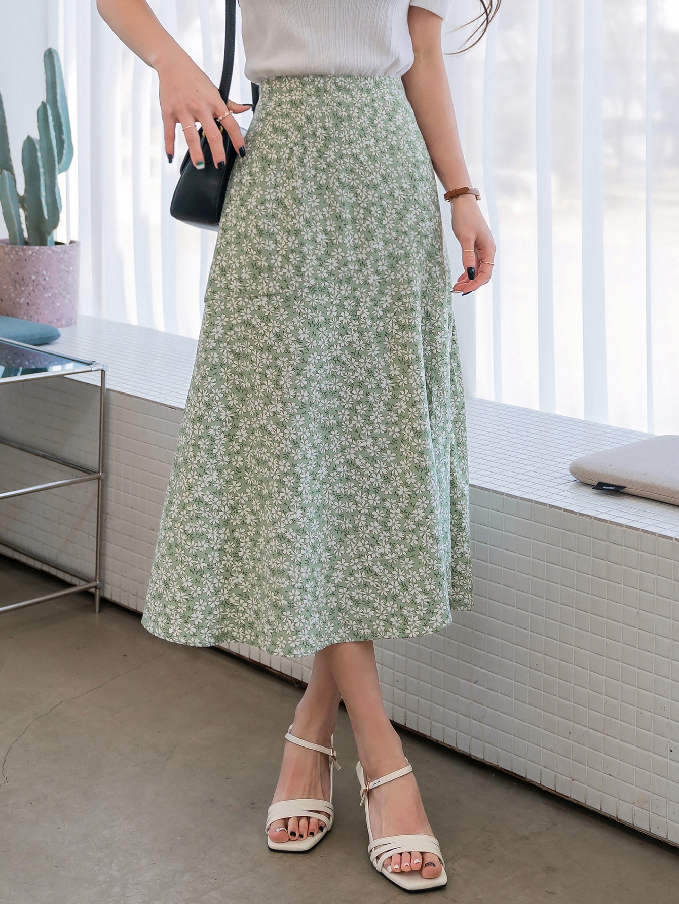 Allover Floral Print Split Thigh Skirt