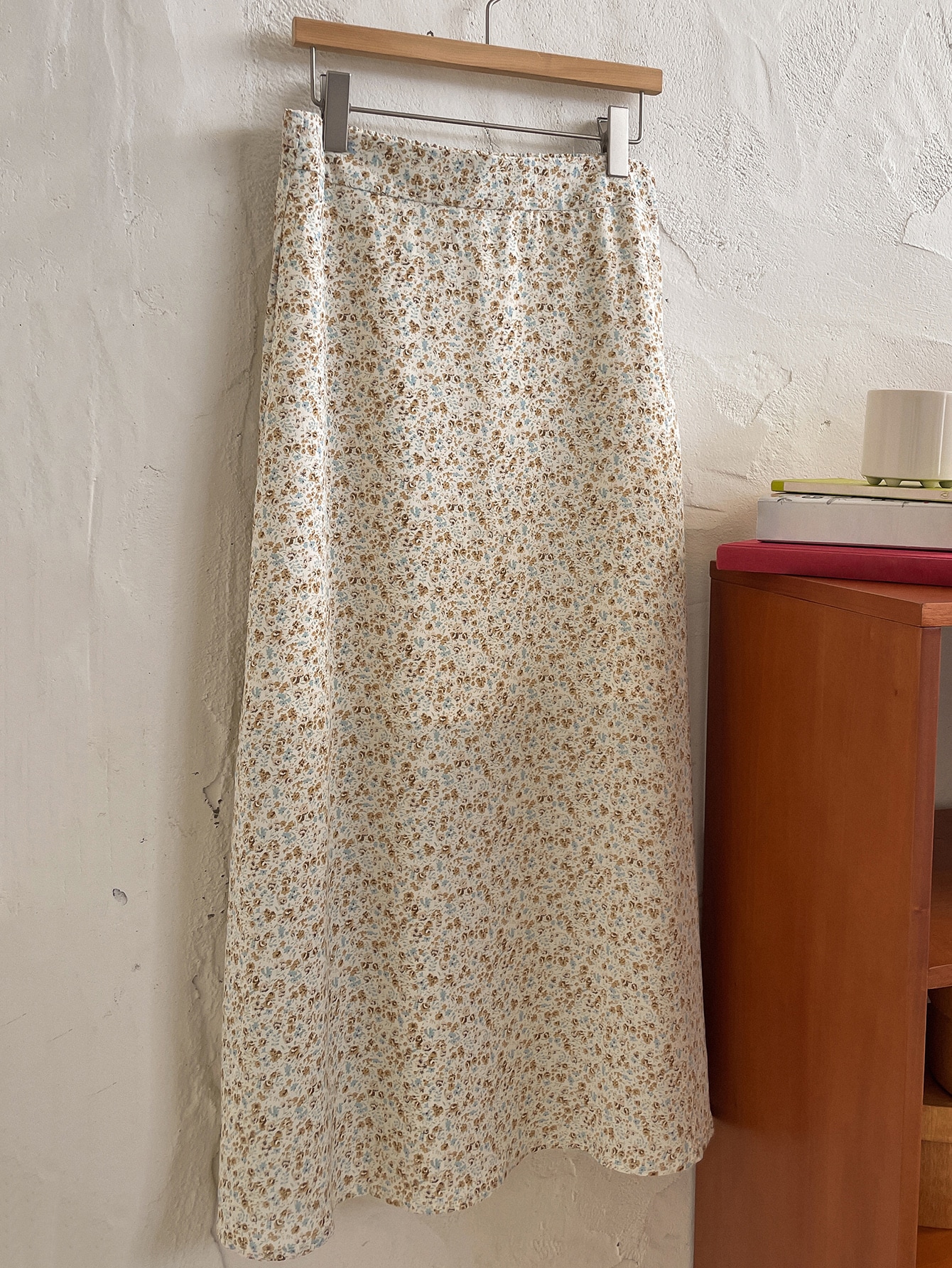 Ditsy Floral Print Split Hem Skirt