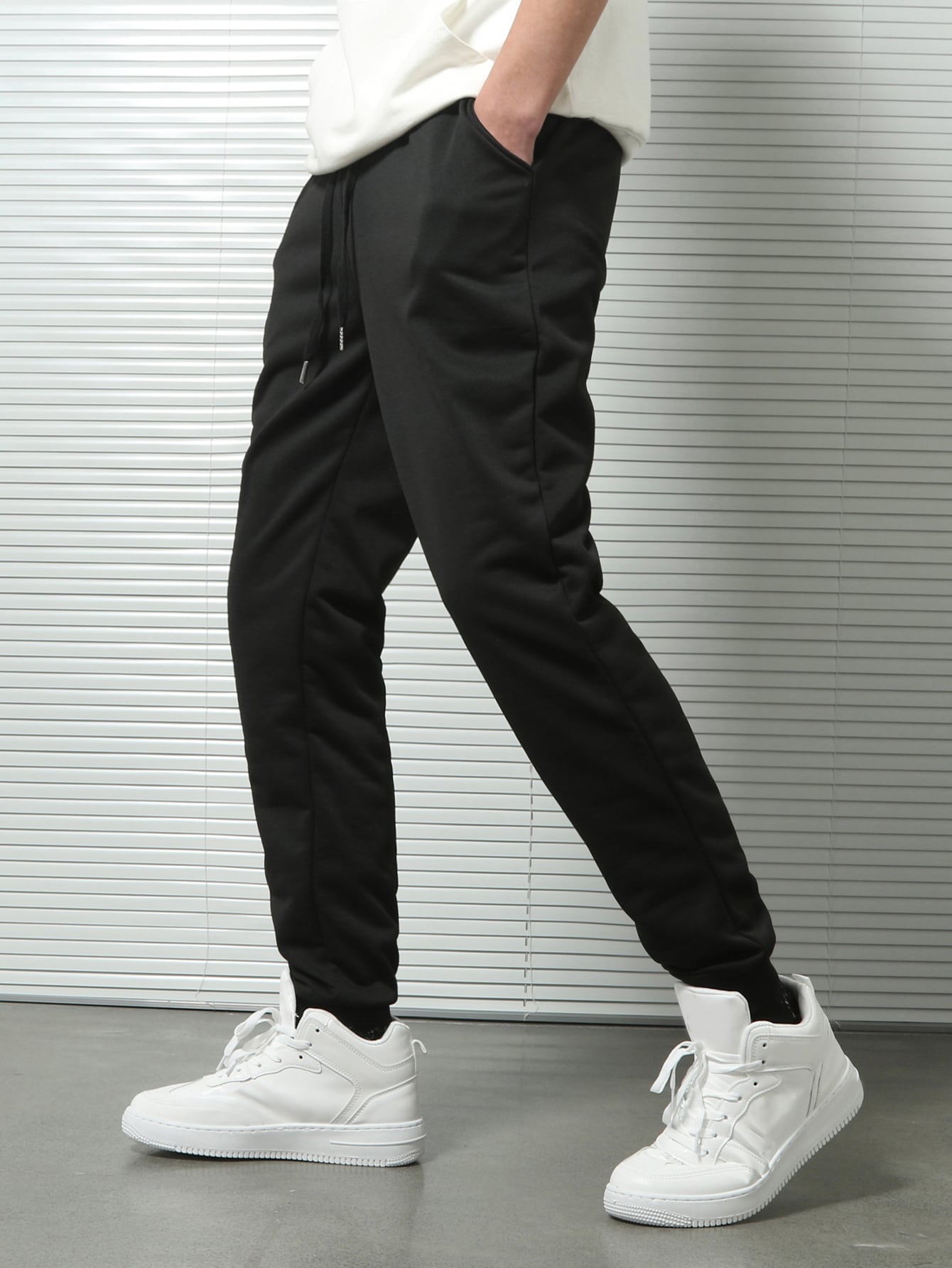 Guys Solid Slant Pocket Sweatpants