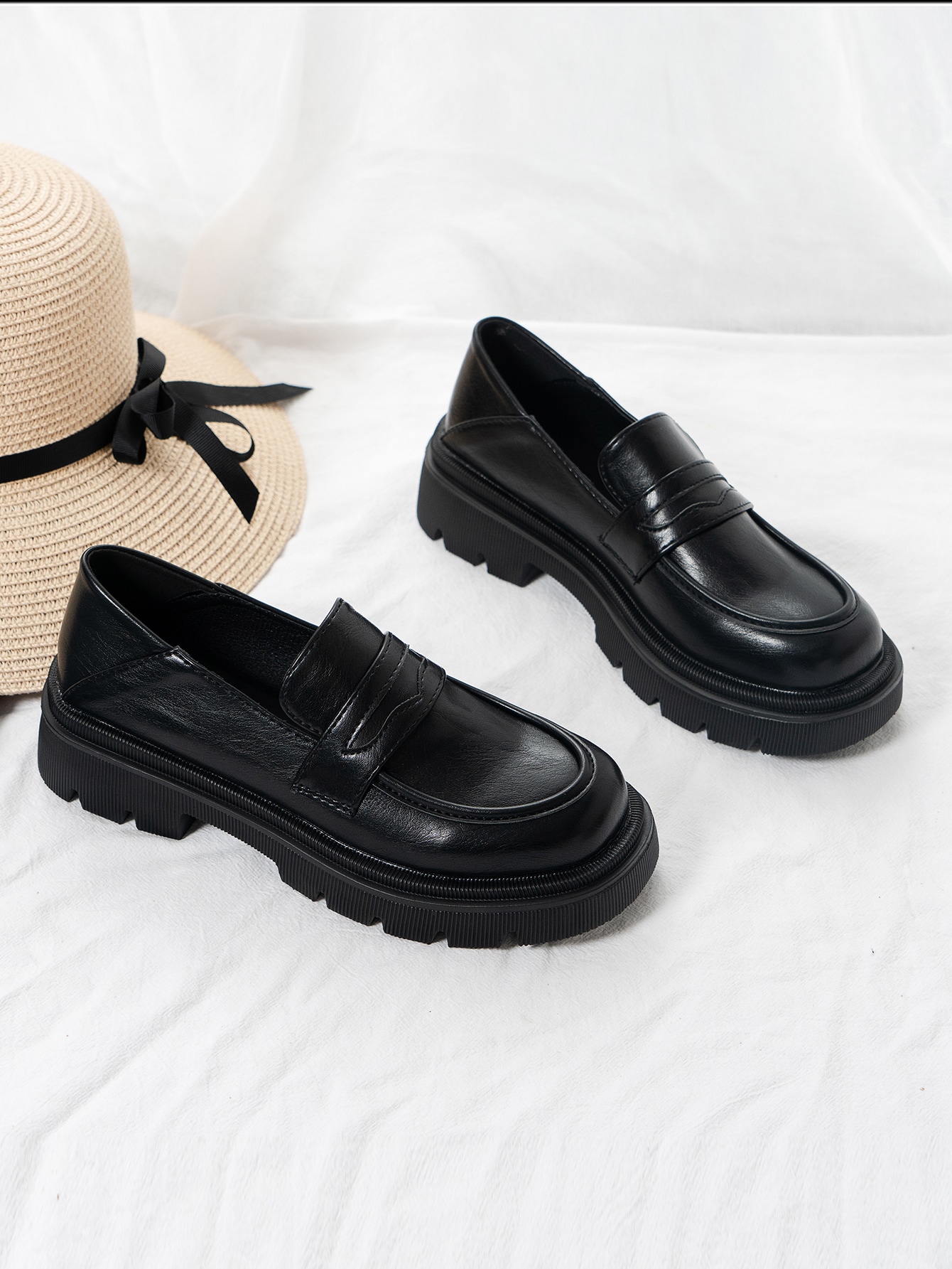 2024 New Arrival Platform Shoes Women, British Style Black Mary Jane Slip-On Loafers