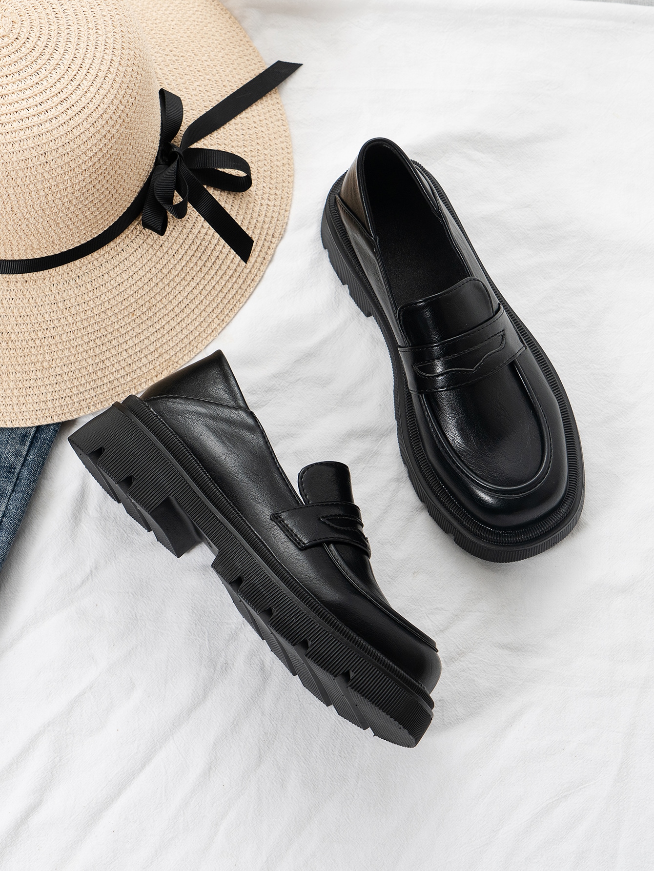 2024 New Arrival Platform Shoes Women, British Style Black Mary Jane Slip-On Loafers