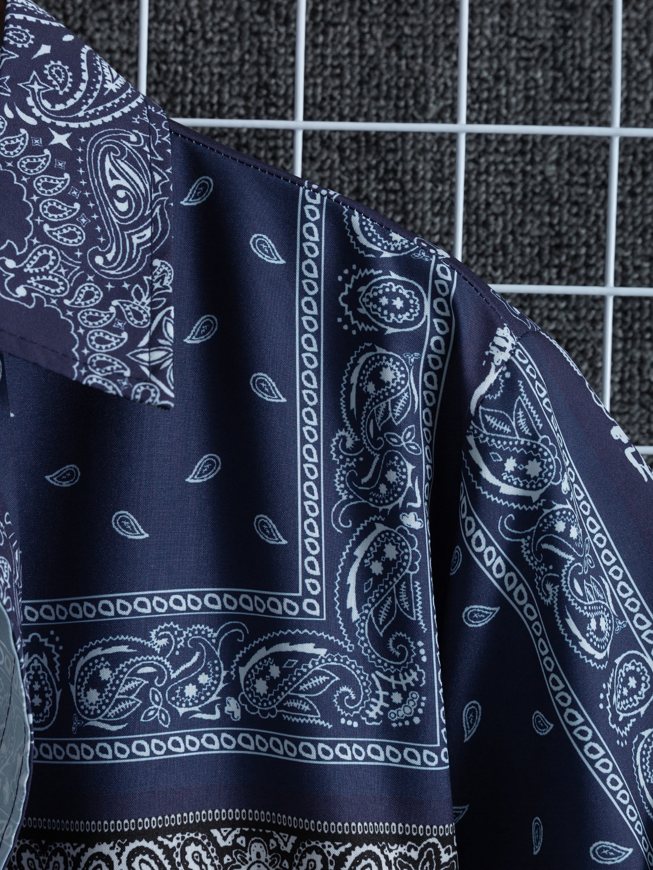 Guys Paisley & Scarf Print Shirt Without Tee