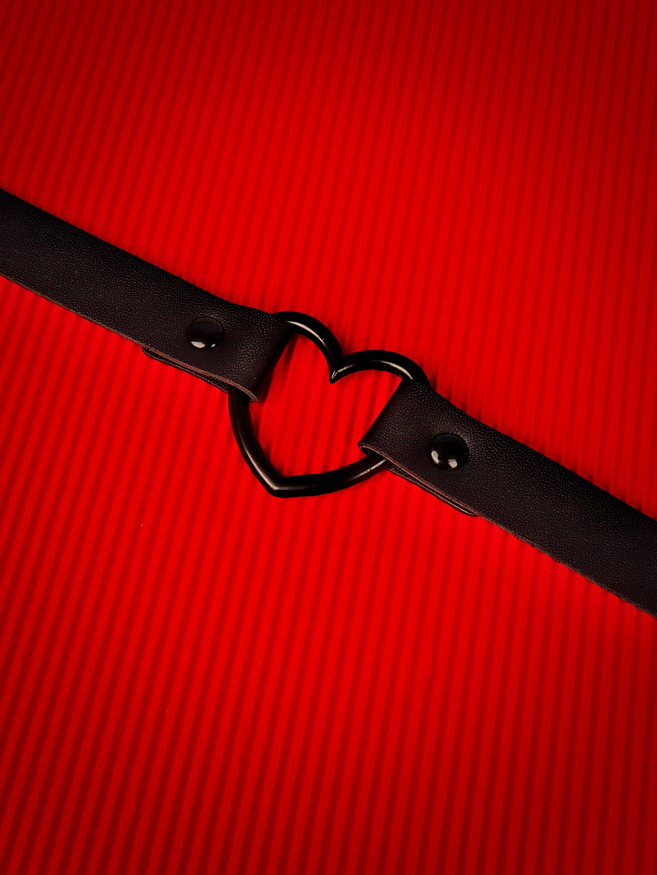 Grunge Punk Heart & Studded Decor Choker