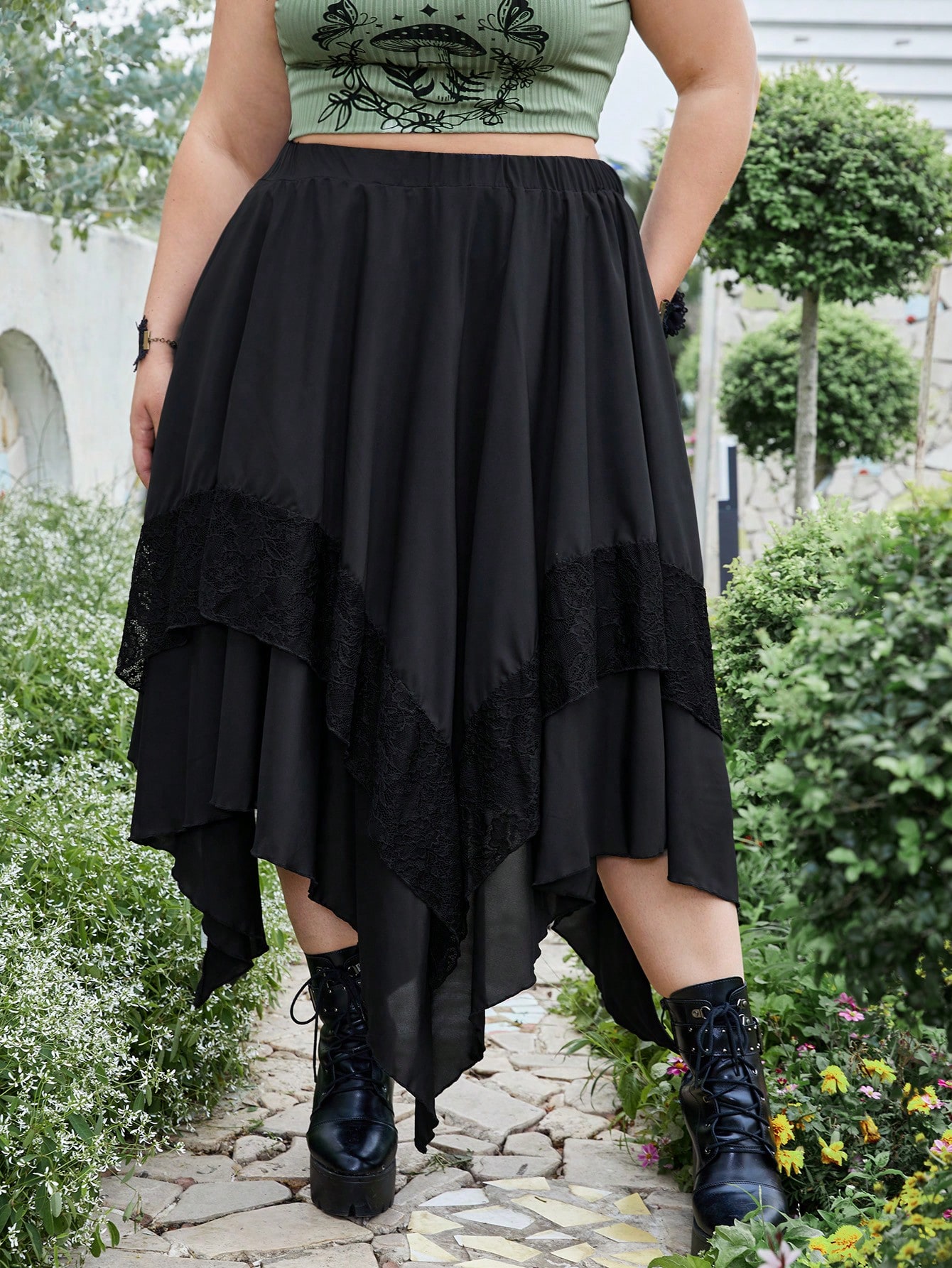 Goth Plus Contrast Lace Asymmetrical Hem Skirt
