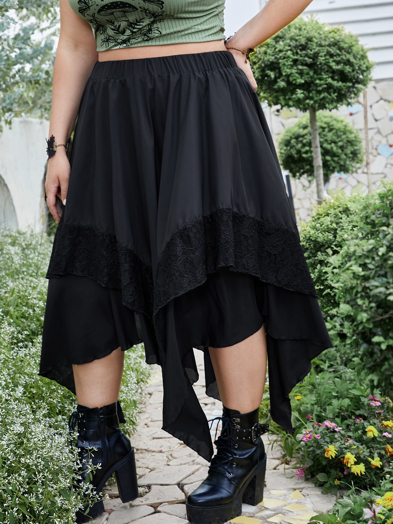 Goth Plus Contrast Lace Asymmetrical Hem Skirt