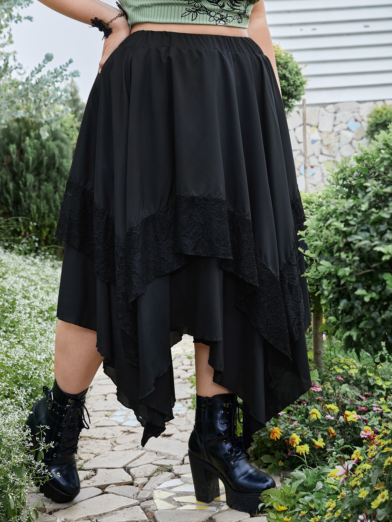 Goth Plus Contrast Lace Asymmetrical Hem Skirt