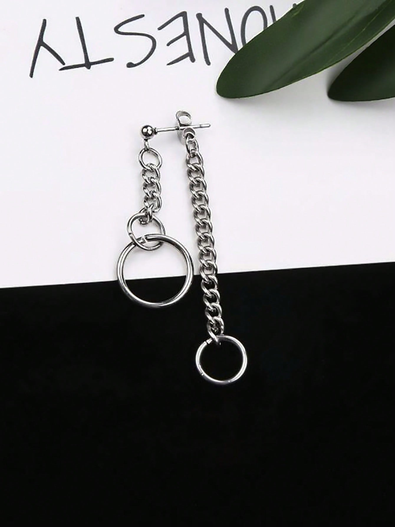 Goth Ring & Chain Decor Earring Jackets