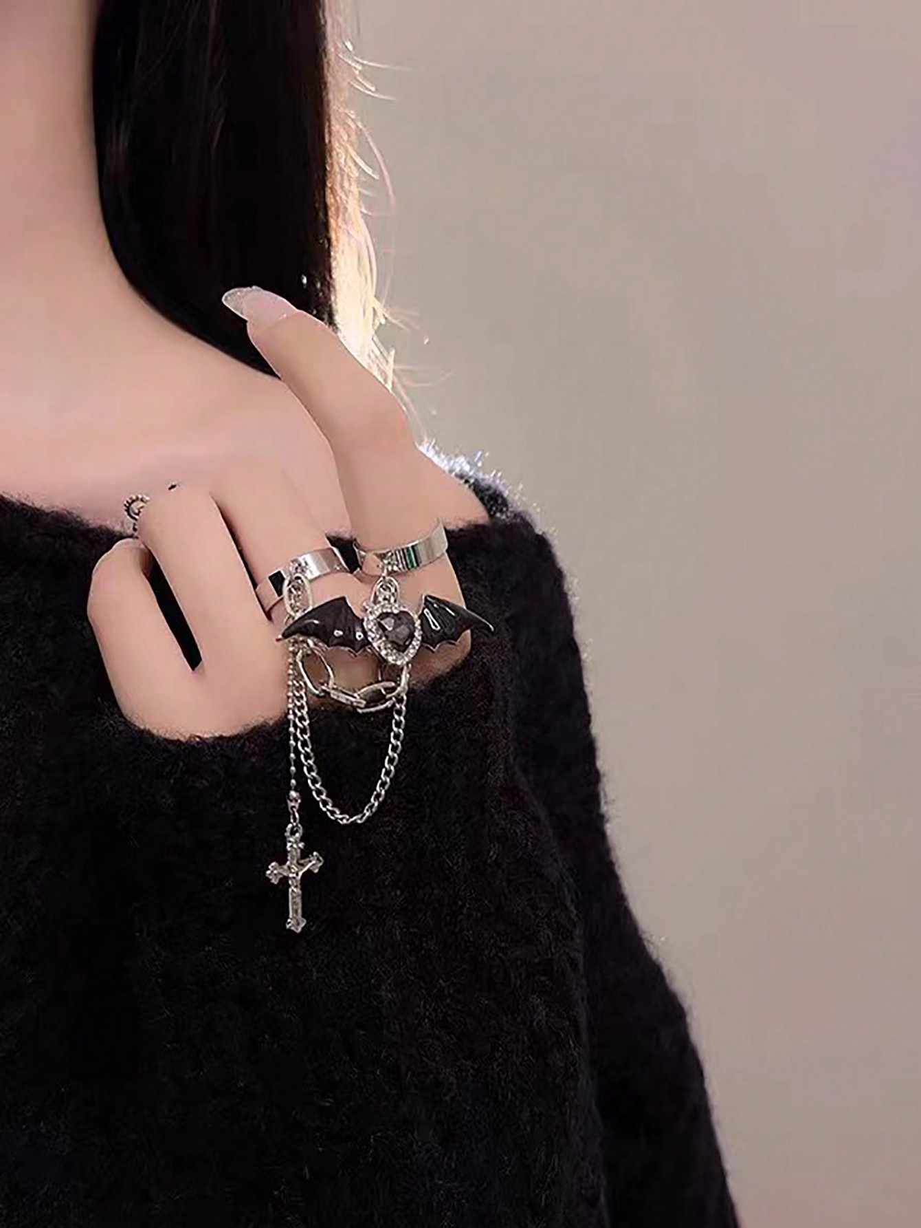 Goth 1Pc Fashion Iron Alloy Bat Wing & Heart Decor Mitten Ring For Women For Daily Decoration Gothic Valentines