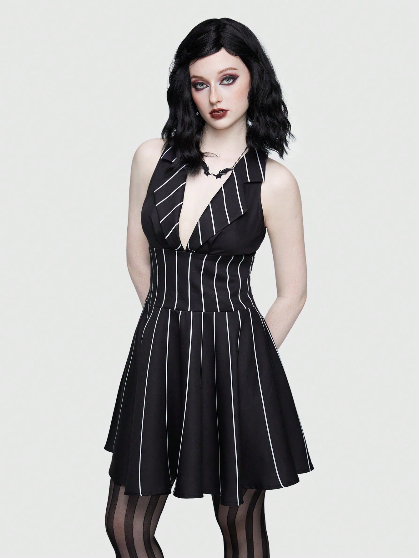 ROMWE Avant Striped Deep V Neck Sleeveless Costume Dress