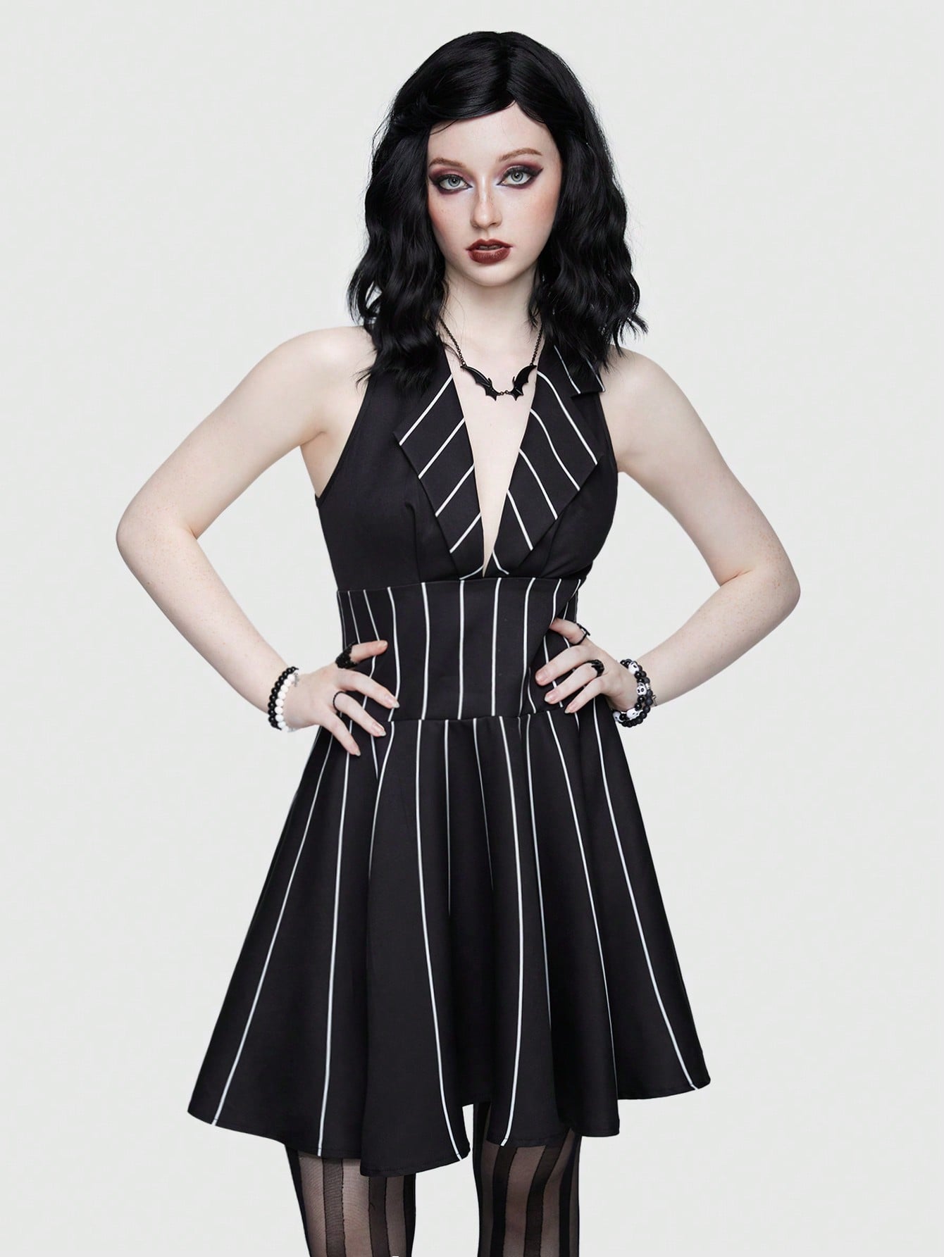 ROMWE Avant Striped Deep V Neck Sleeveless Costume Dress