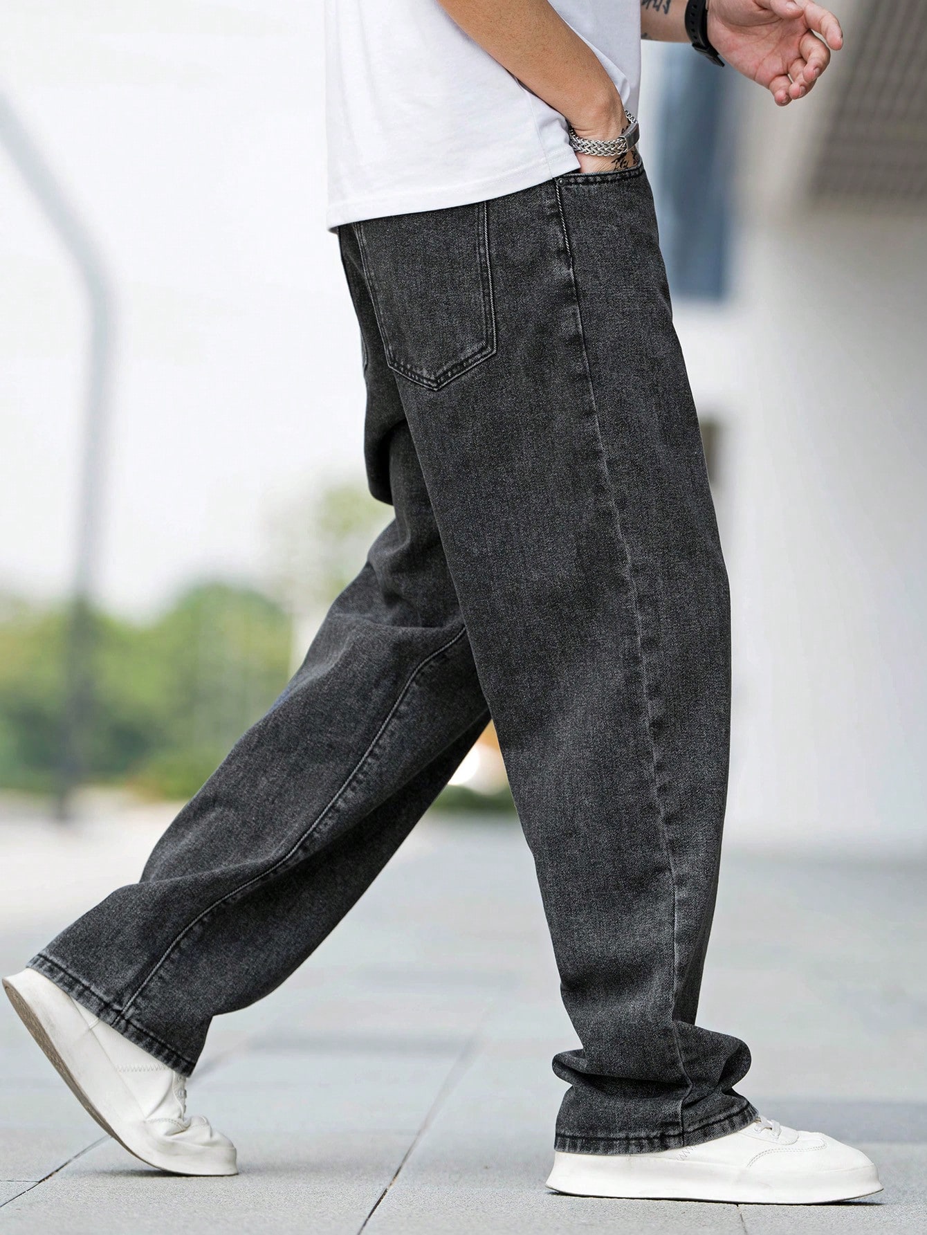 Guys Solid Slant Pocket Jeans