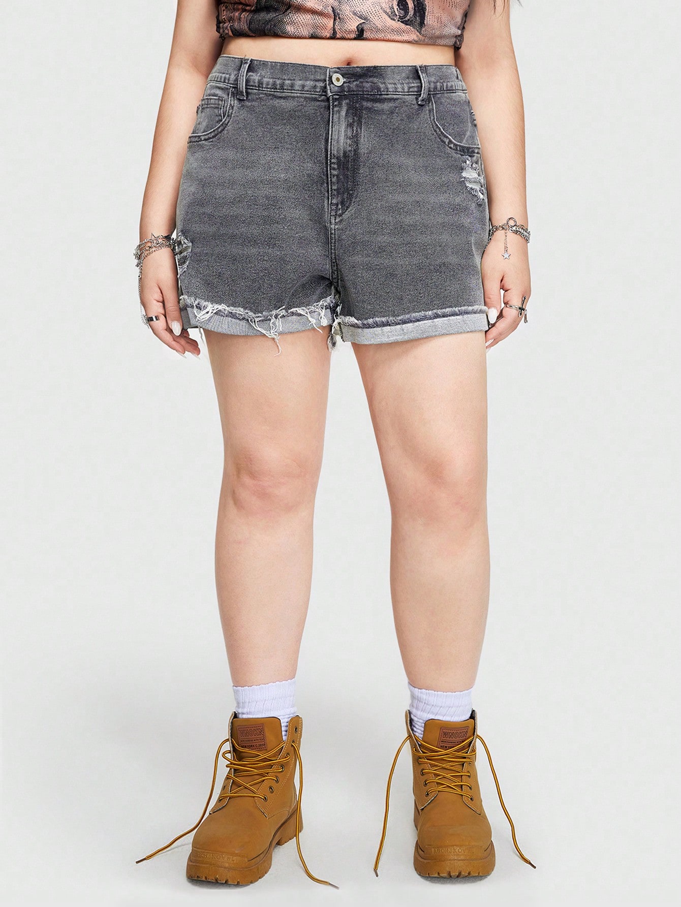 Street Life Plus Size Women'S Graffiti Frayed Denim Shorts