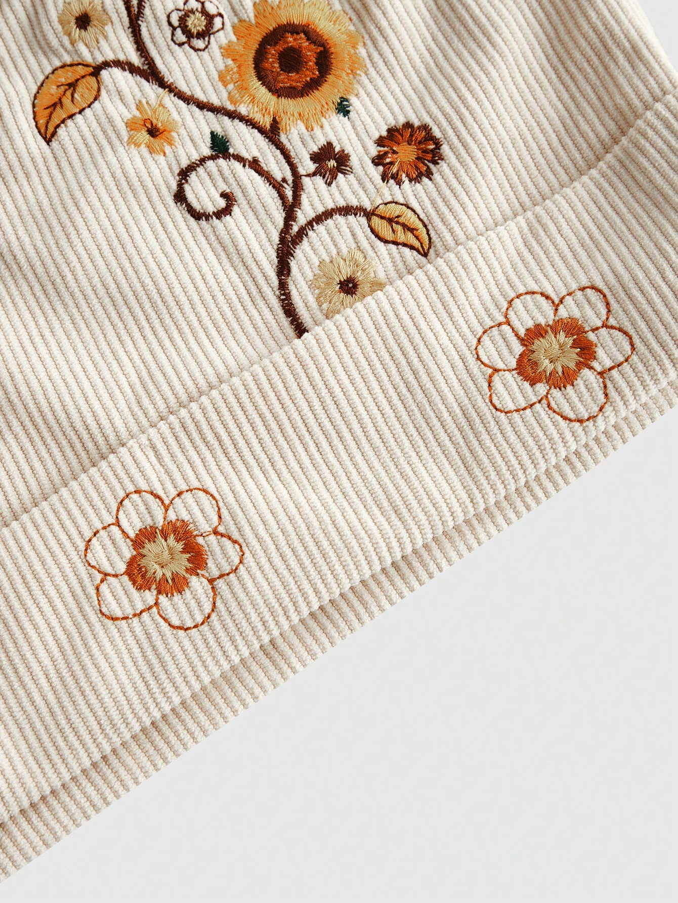 Hippie Plus Floral Embroidery Roll Hem Shorts, For Winter
