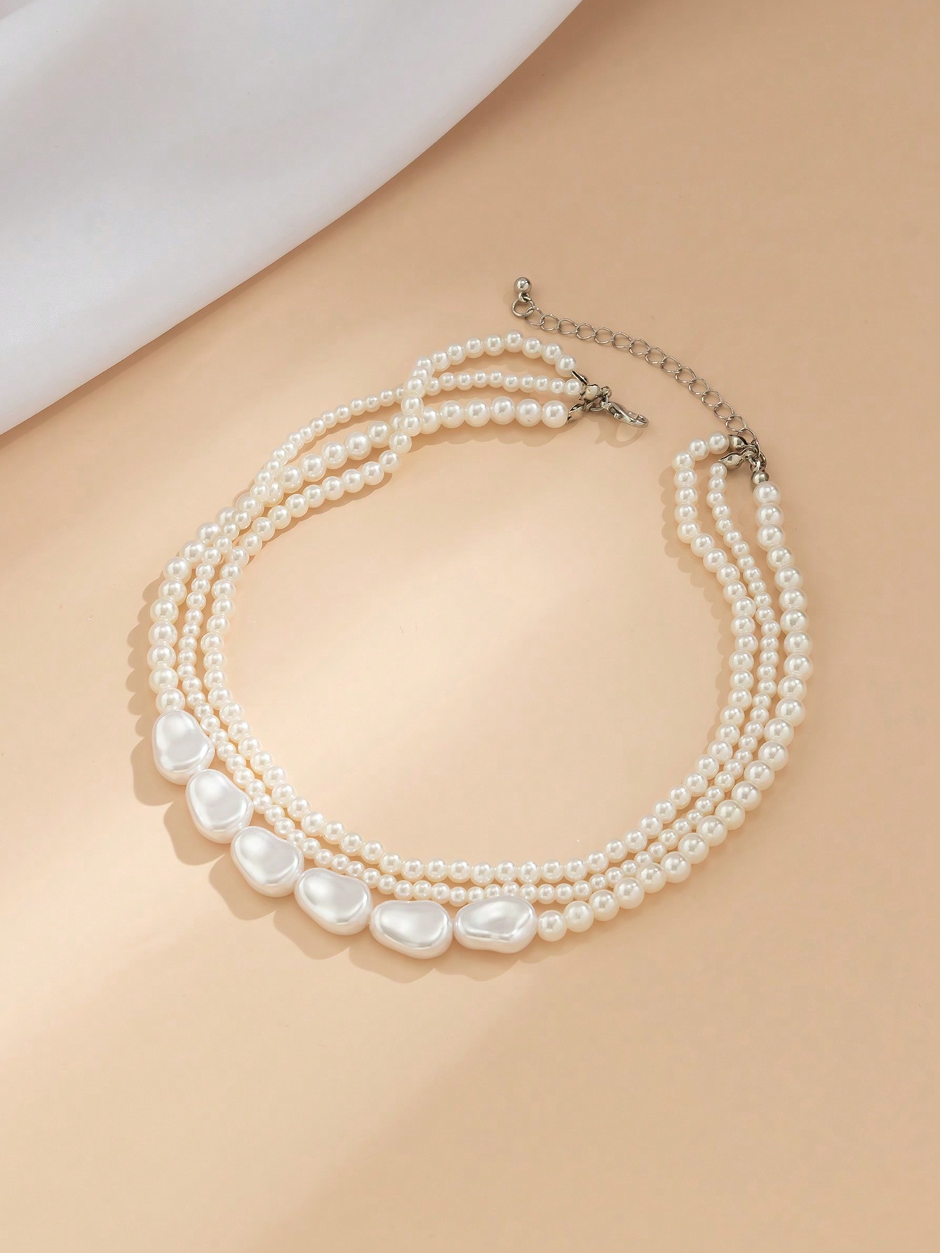Fairycore 1pc Fashionable Minimalist Multi-Layer Asymmetrical Pearl Chain Necklace