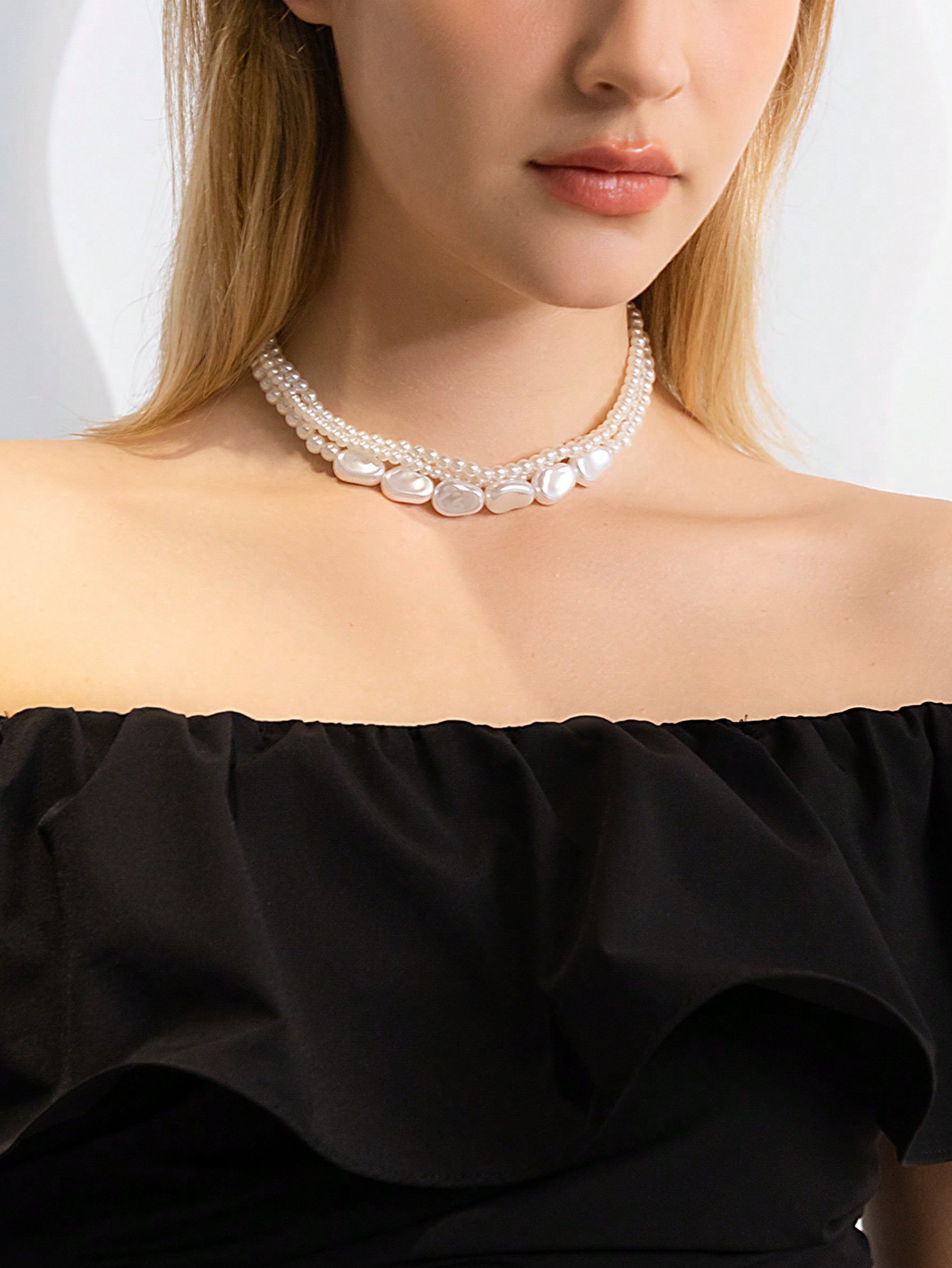 Fairycore 1pc Fashionable Minimalist Multi-Layer Asymmetrical Pearl Chain Necklace