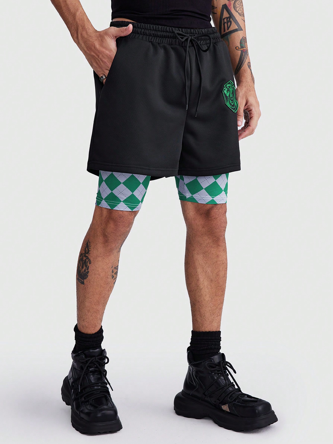 Harry Potter | ROMWE Men's Drawstring Waistband 2 In 1 Shorts With Snake Badge And Argyle Pattern, School
