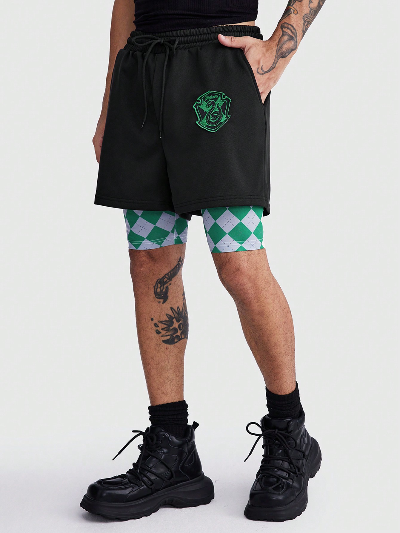 Harry Potter | ROMWE Men's Drawstring Waistband 2 In 1 Shorts With Snake Badge And Argyle Pattern, School