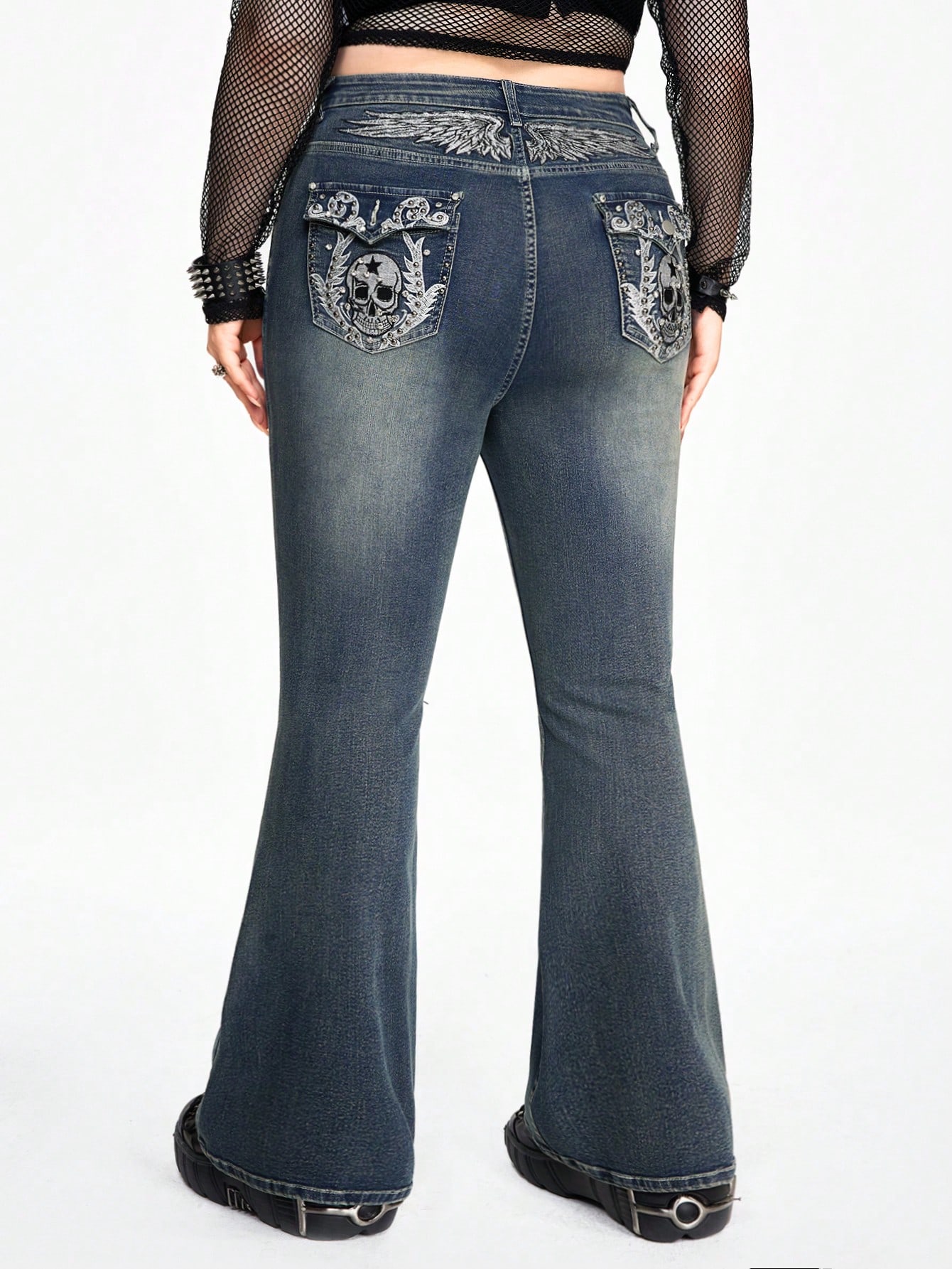 Grunge Punk Plus Size Women's Wings & Skull Embroidered Rhinestones Decor Flare Jeans, Punk Style