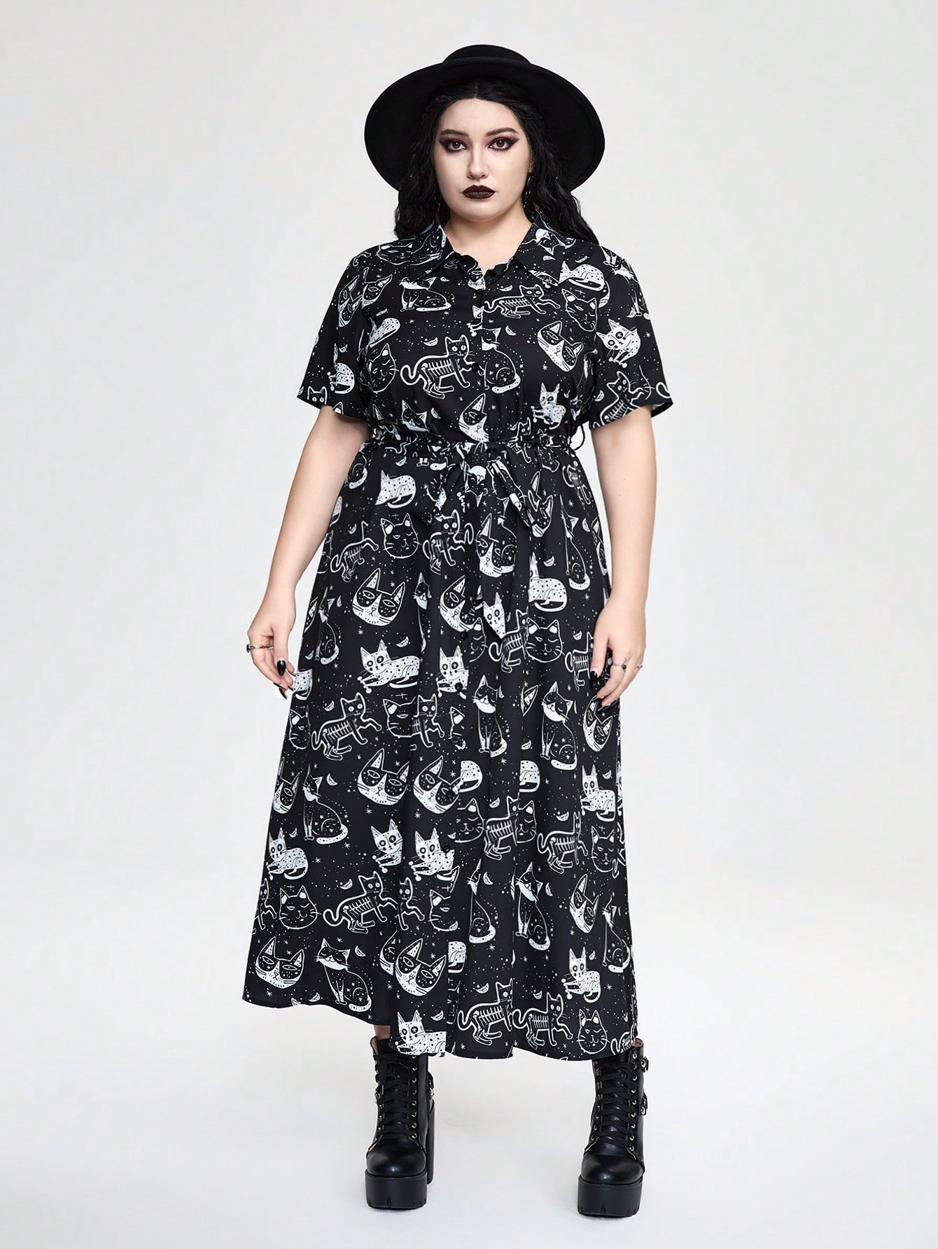 Goth Plus Size Moon, Sun, Star & Cat Allover Print Short Sleeve Casual Loose Comfortable Shirt Dress