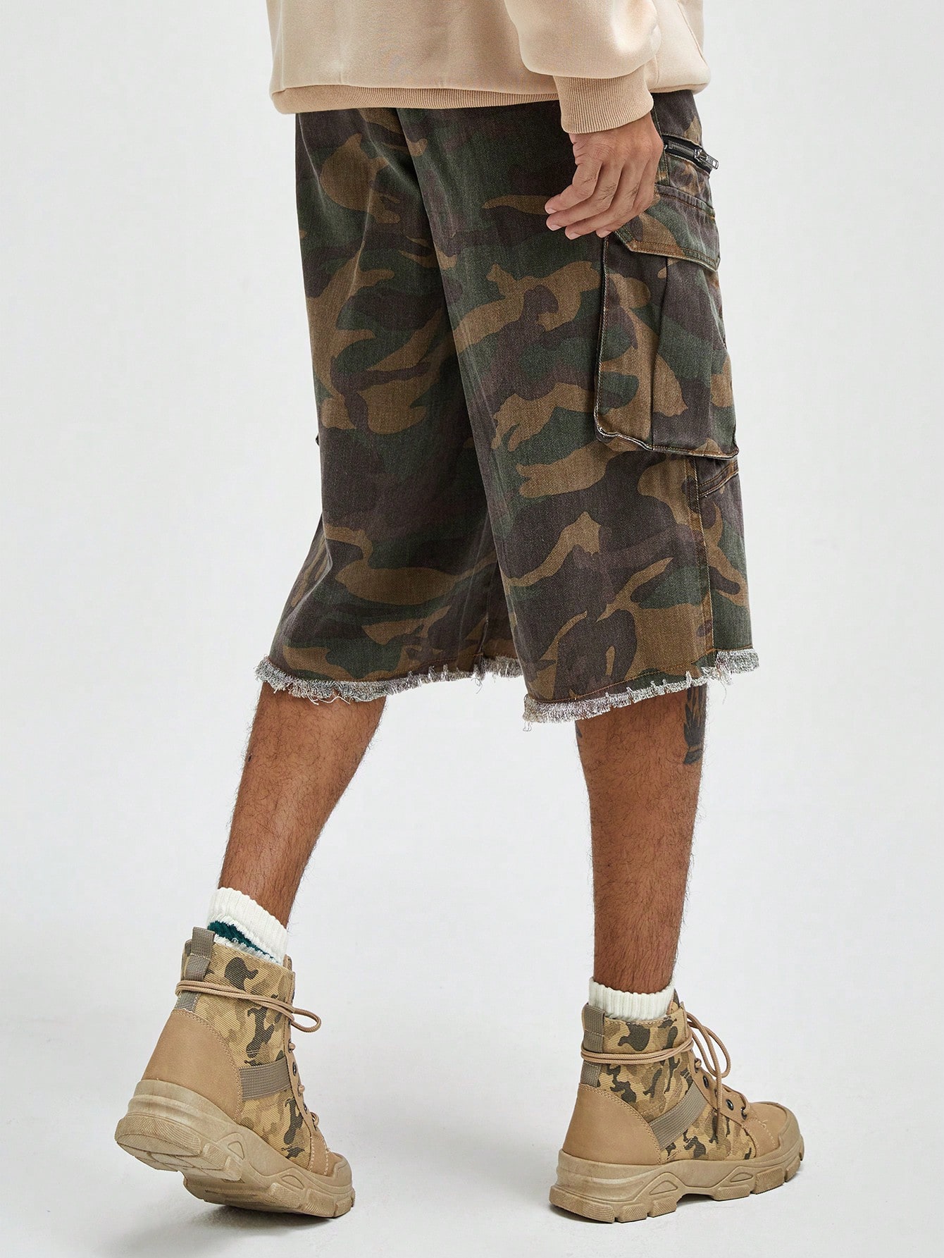 Street Life Men Distressed Camo 7/8 Length Denim Jeans