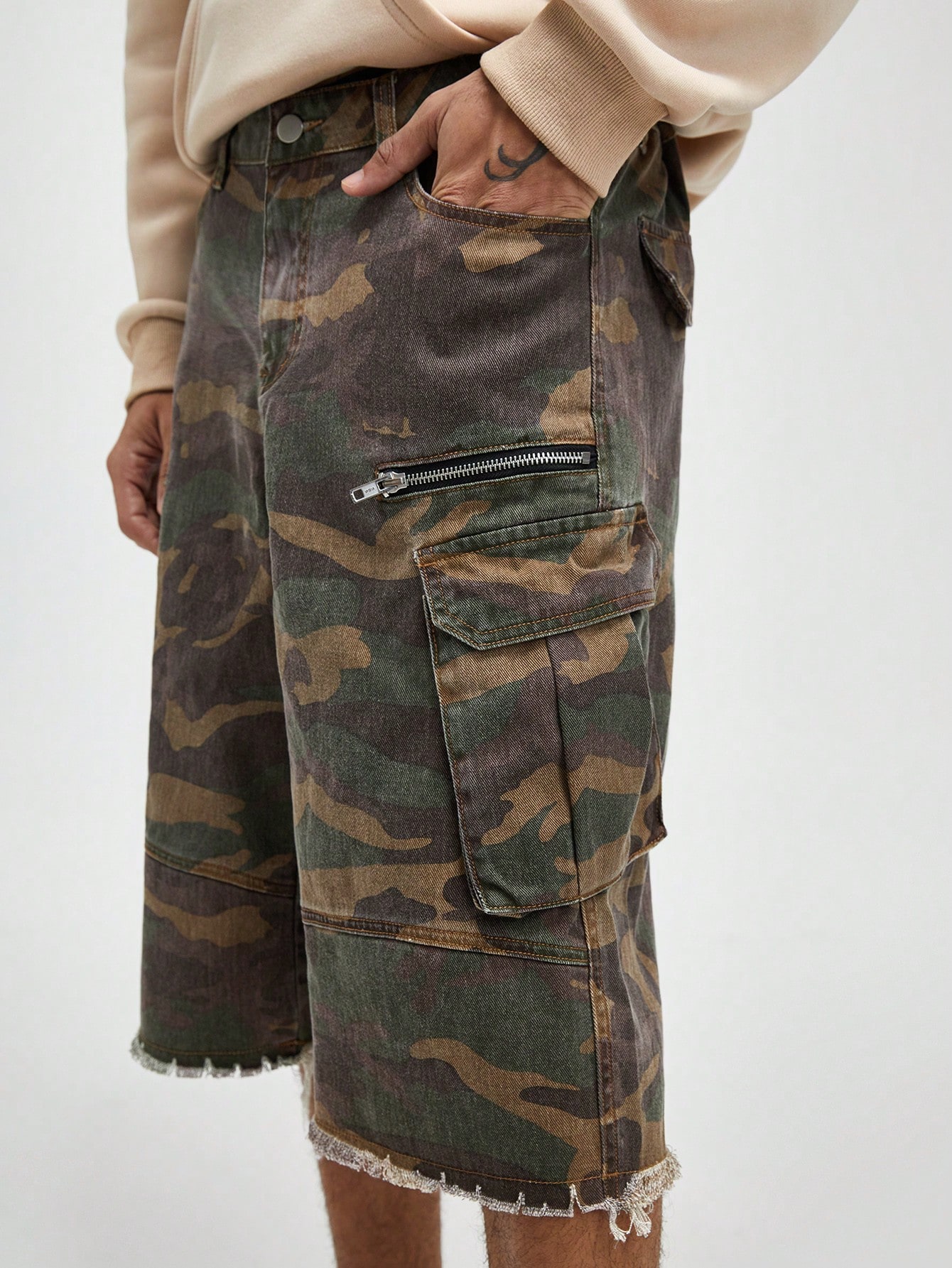 Street Life Men Distressed Camo 7/8 Length Denim Jeans