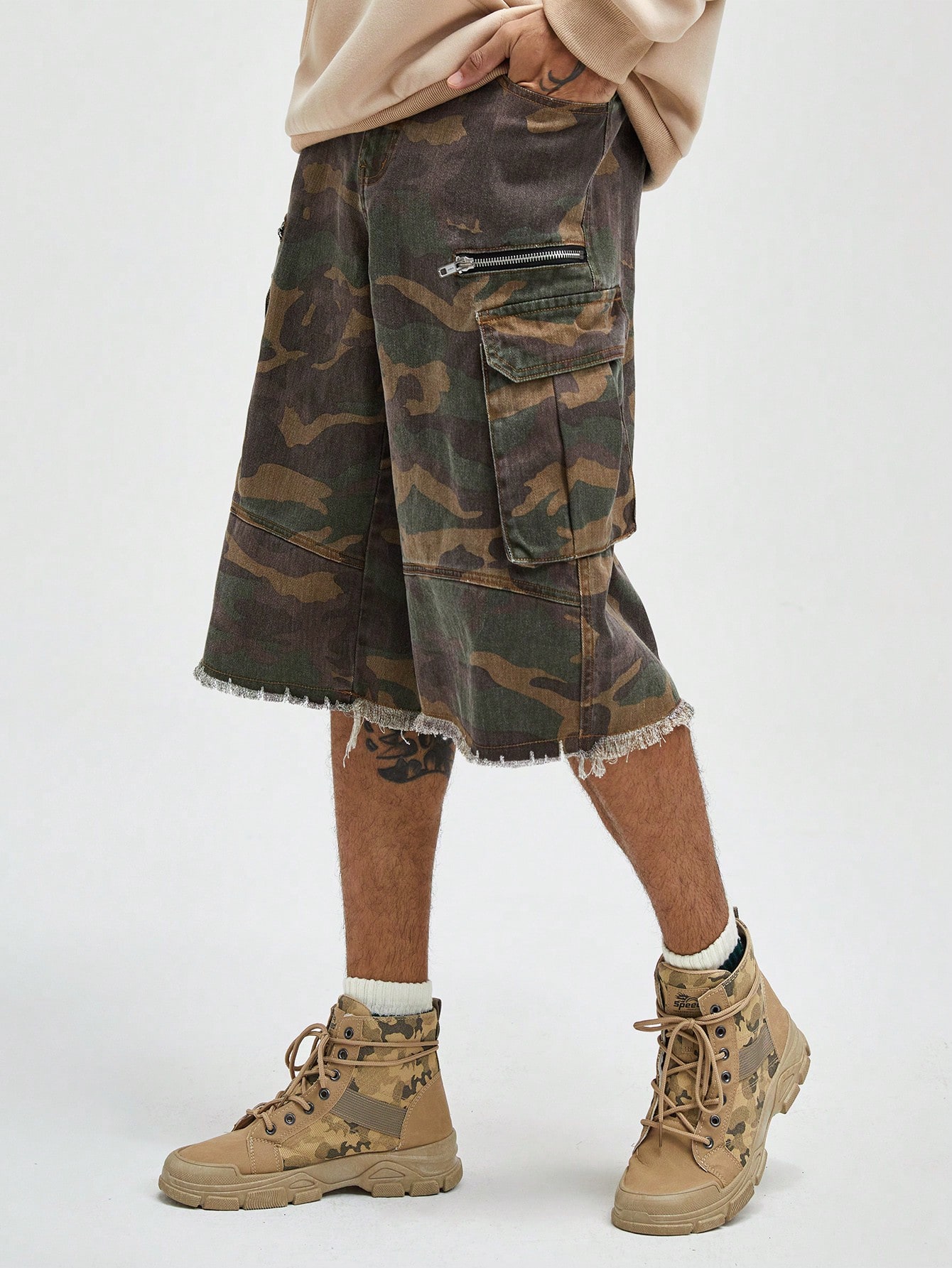 Street Life Men Distressed Camo 7/8 Length Denim Jeans