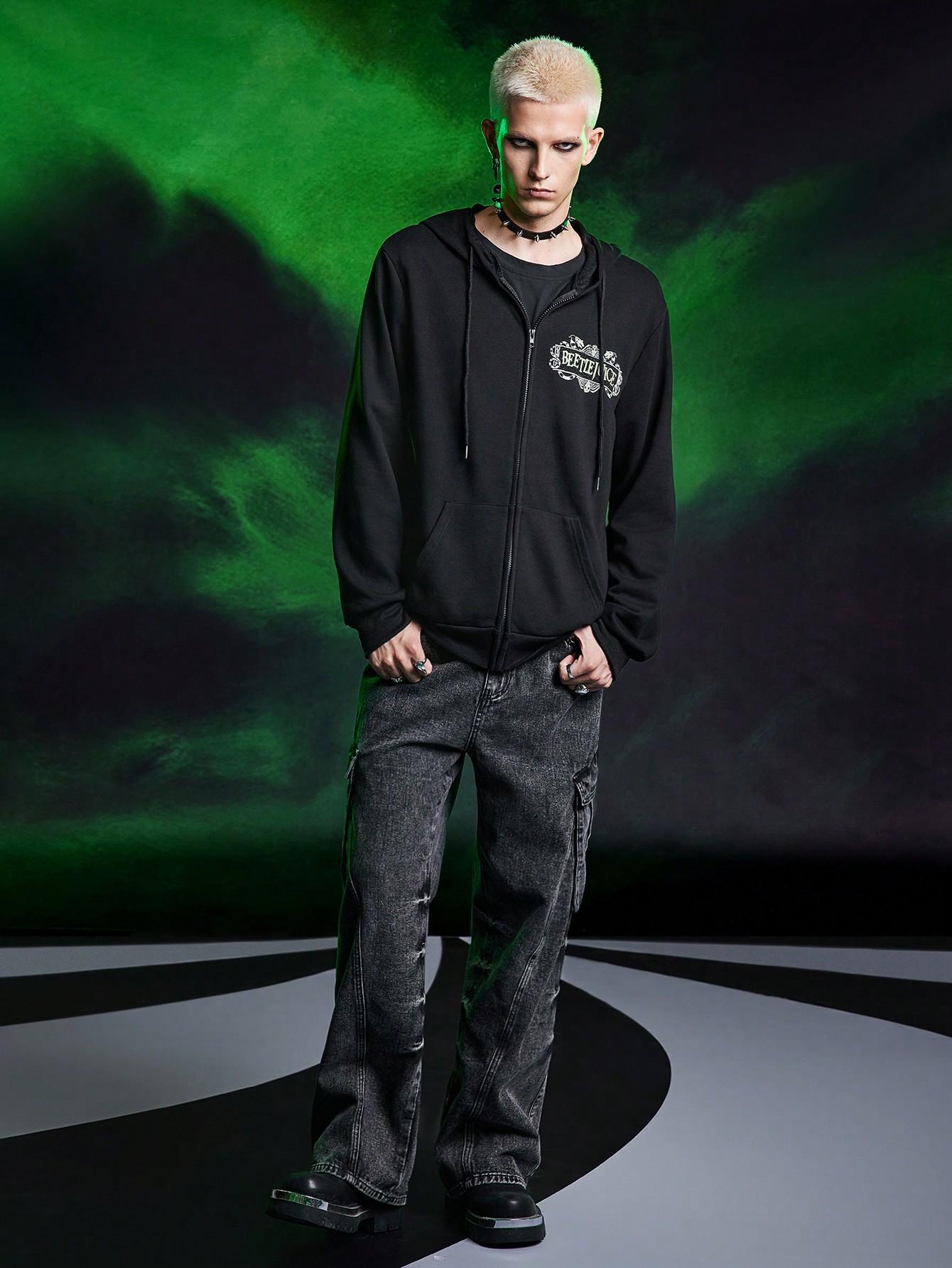 Beetlejuice | ROMWE Men's Street Dark Style Letter & Insect Print Dropped Shoulder Loose Zip-Up Hoodie With Drawstring, Spring/Autumn
