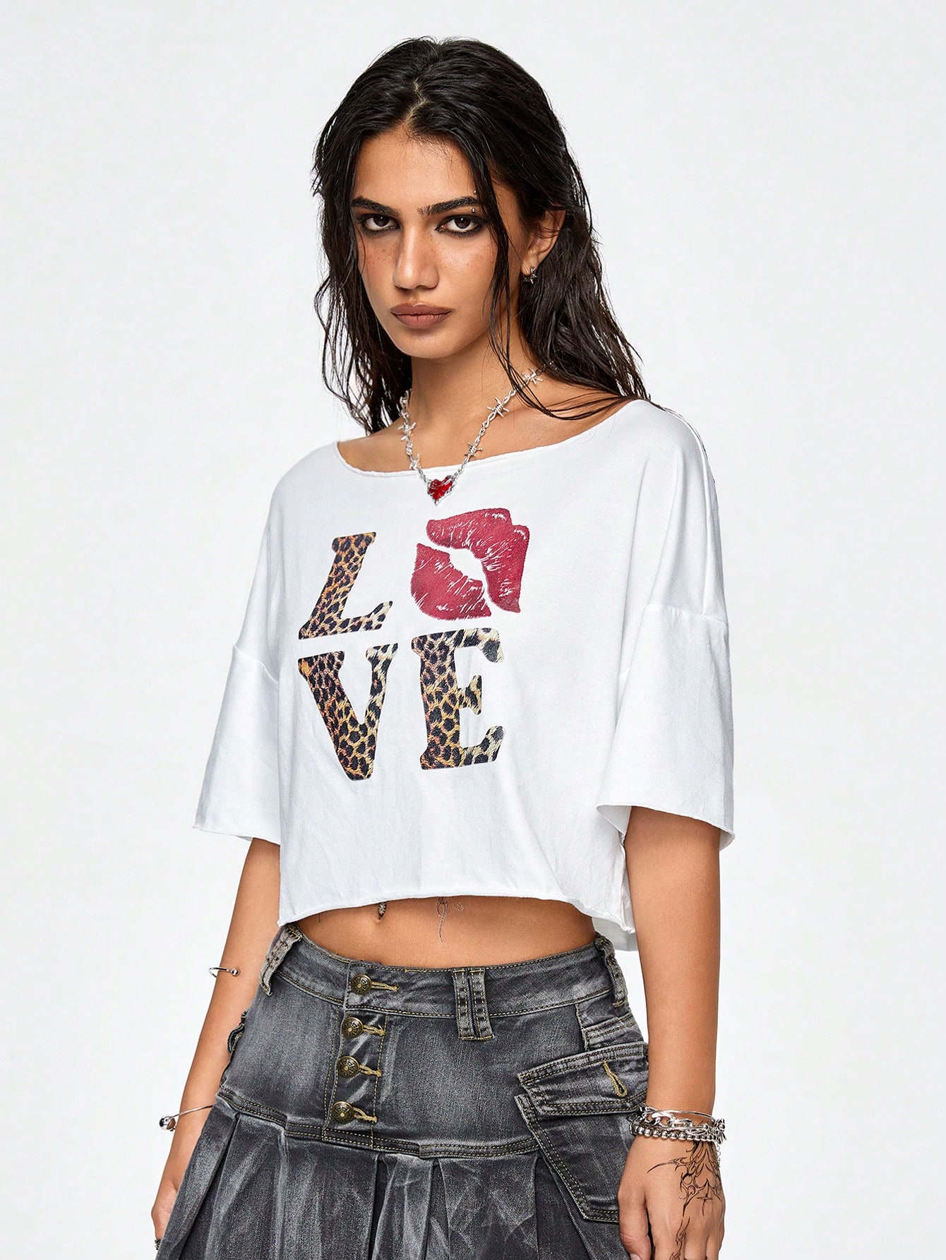 J-Fashion Women's Y2K Asymmetrical Neck "I LOVE LEOPARD" Oversized T-Shirt