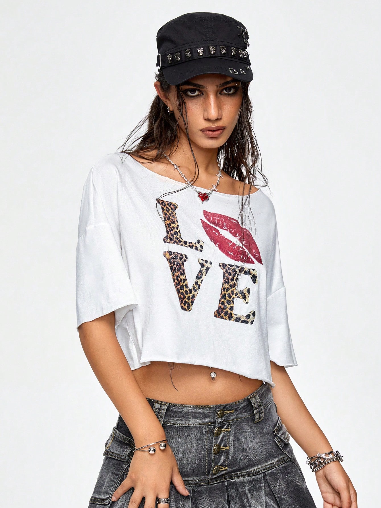 J-Fashion Women's Y2K Asymmetrical Neck "I LOVE LEOPARD" Oversized T-Shirt