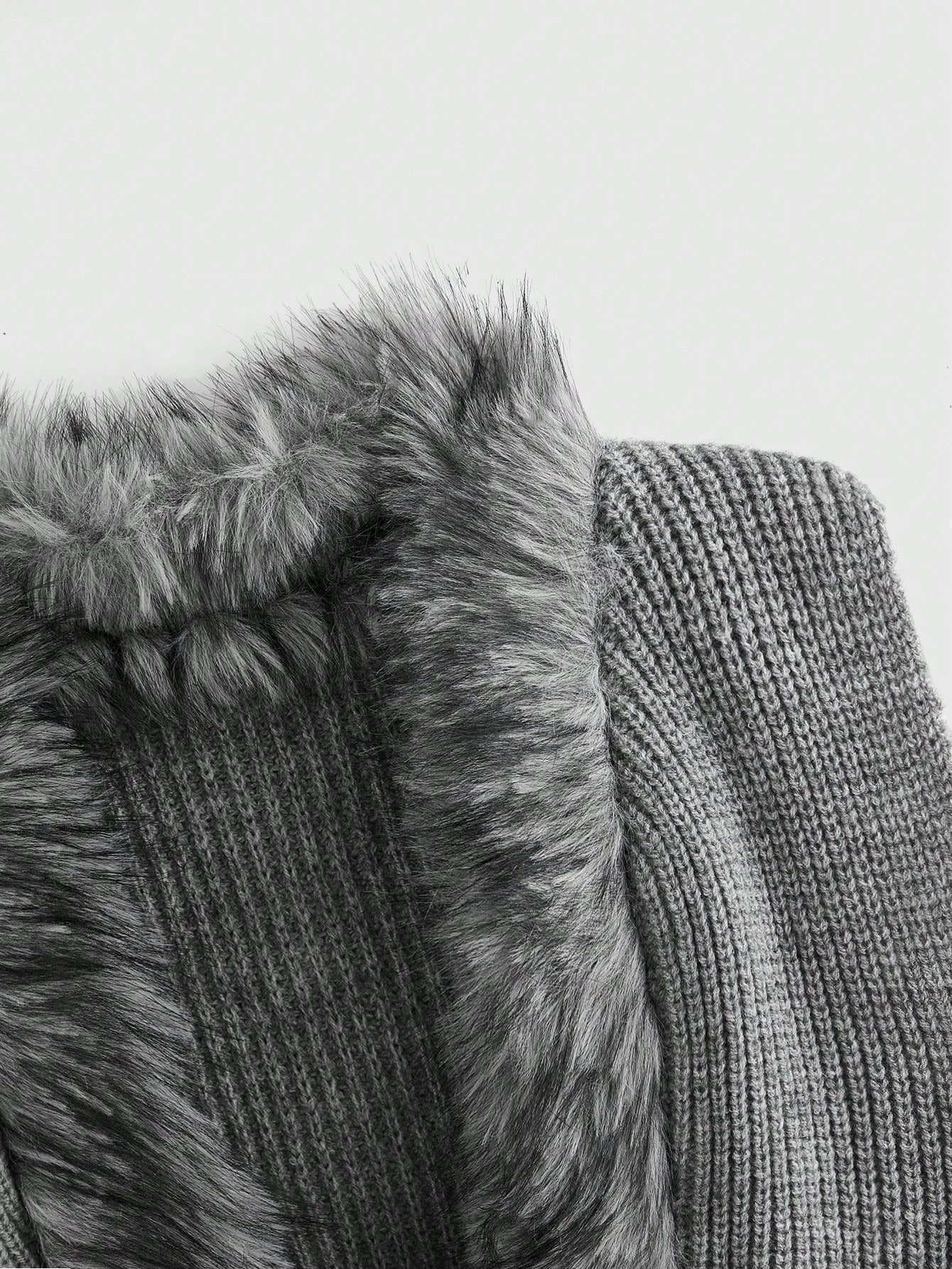 1pc Women Sleeveless Solid Color Fuzzy Patchwork Minimalist Knitted Cardigan Vest