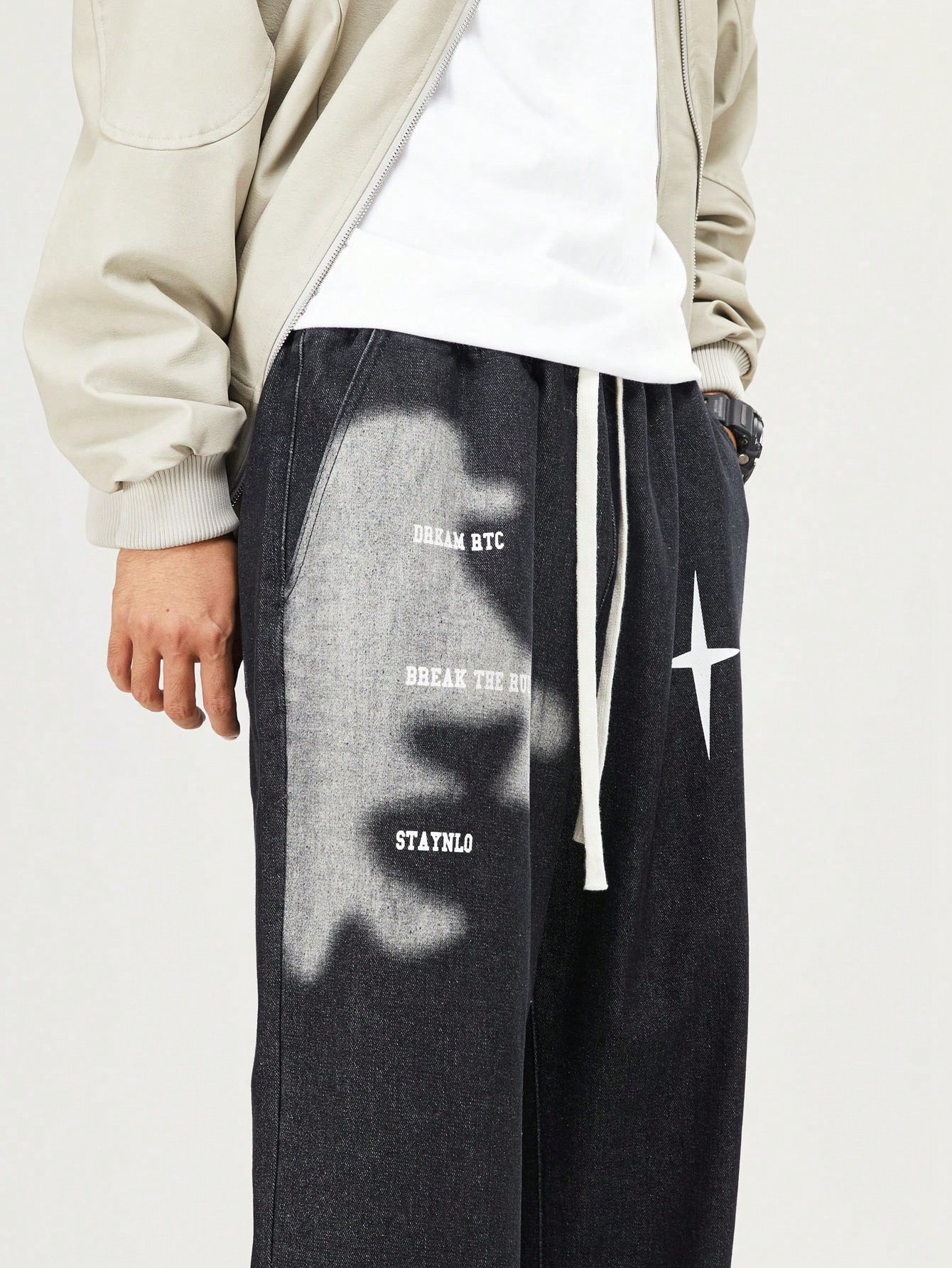 Street Life Men's Casual Street Fashion Letter & Star Print Drawstring Waist Loose Straight Leg Jeans