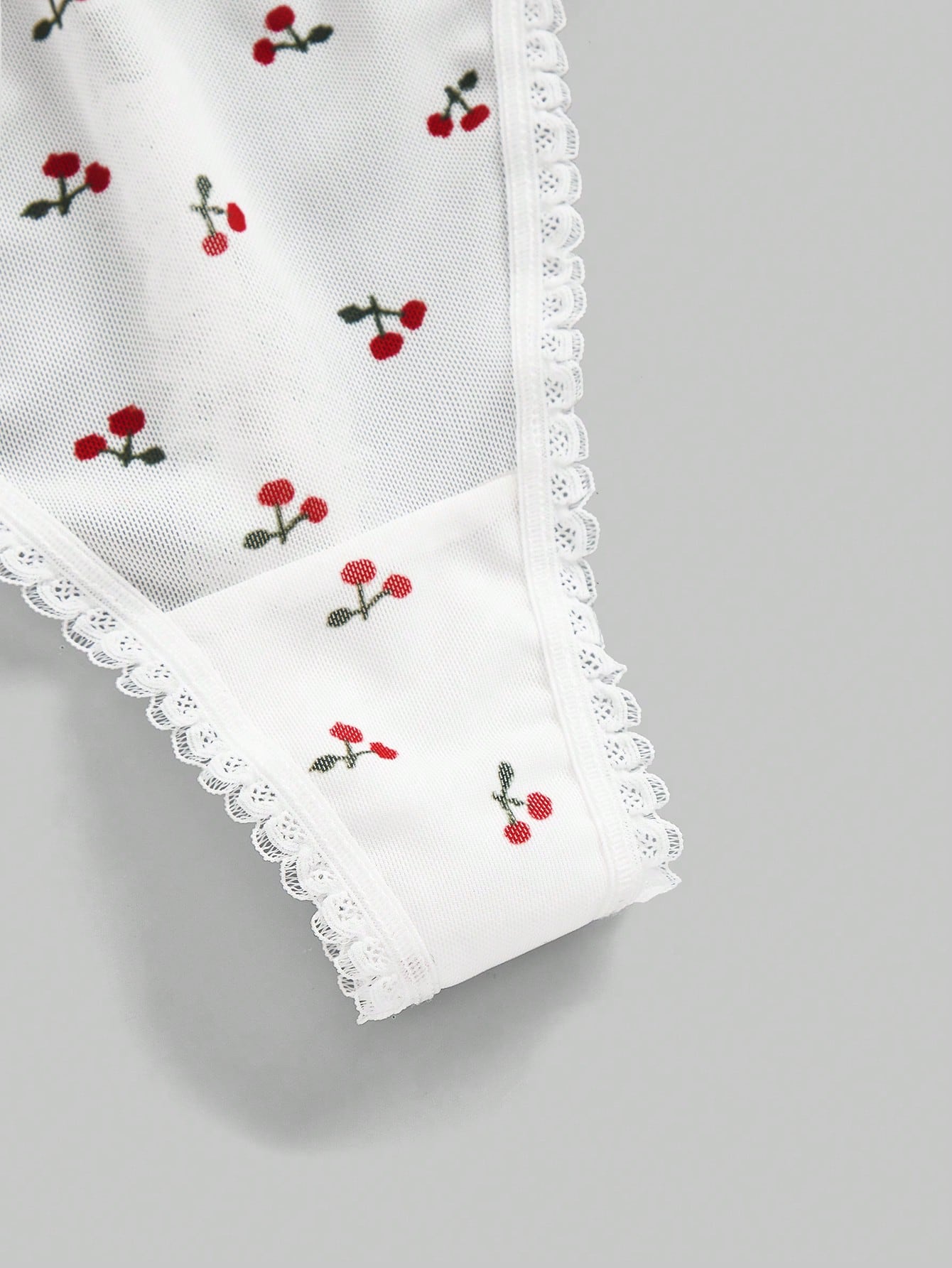 Kawaii 3pcs/Set Heart, Strawberry, Cherry All-Over Print Lace Splice Metal Butterfly Chain Detailed Crotchless Panties Set