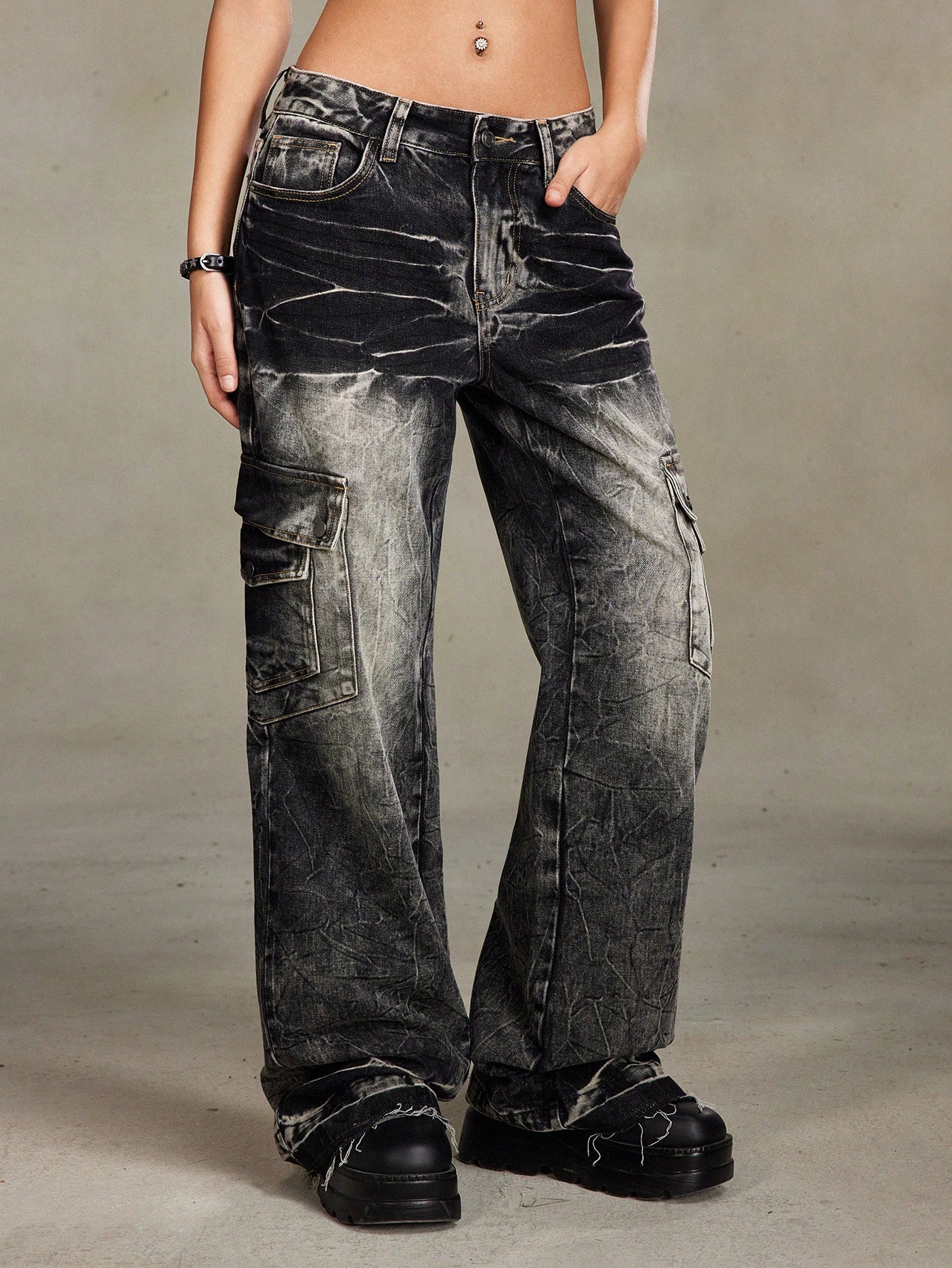 Grunge Punk Loose Street-Style Retro Distressed Gradient Pleated Multiple Pockets Vintage Wash Women Jeans