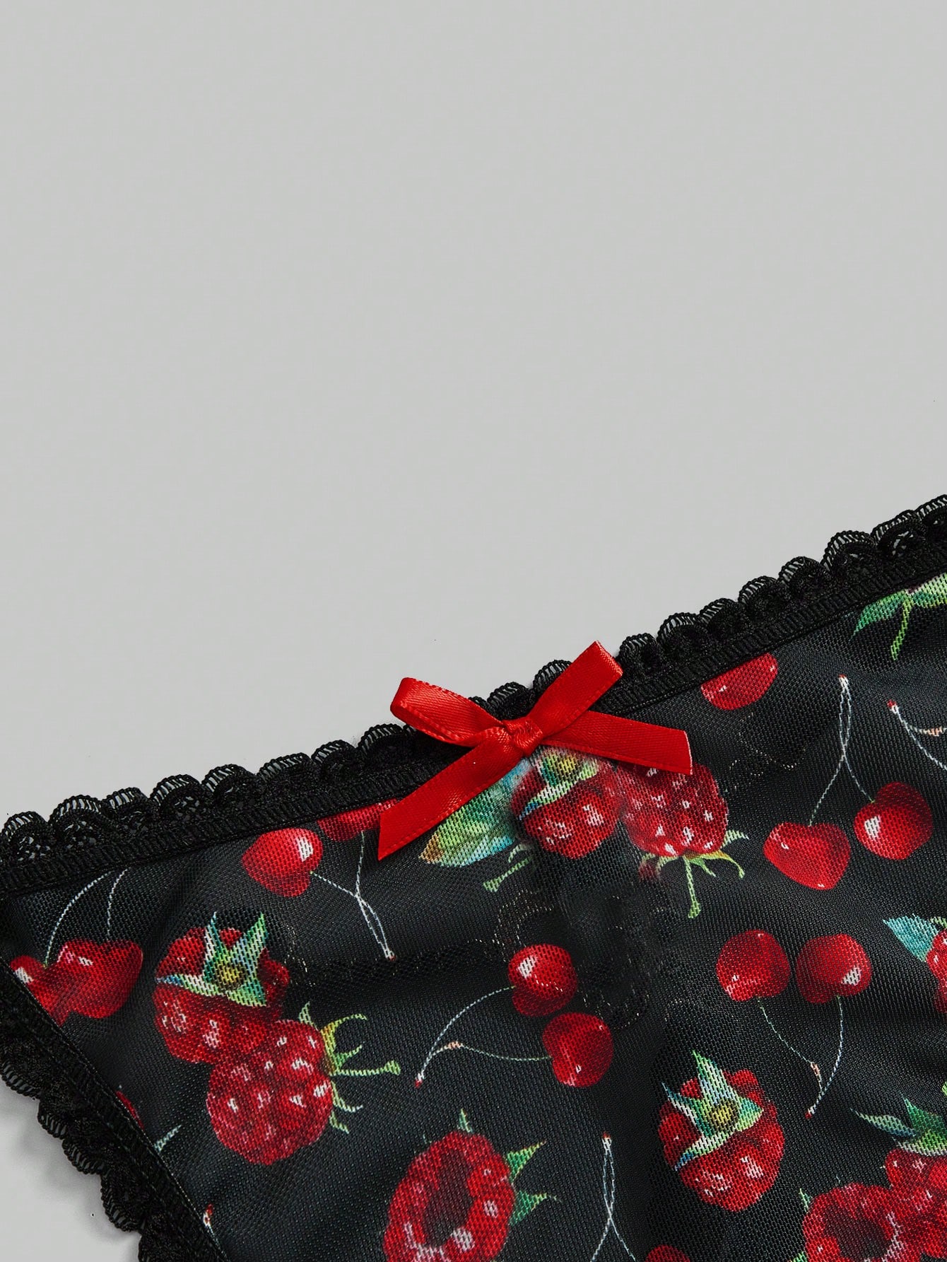 Kawaii 3pcs/Set Heart, Strawberry, Cherry All-Over Print Lace Splice Metal Butterfly Chain Detailed Crotchless Panties Set