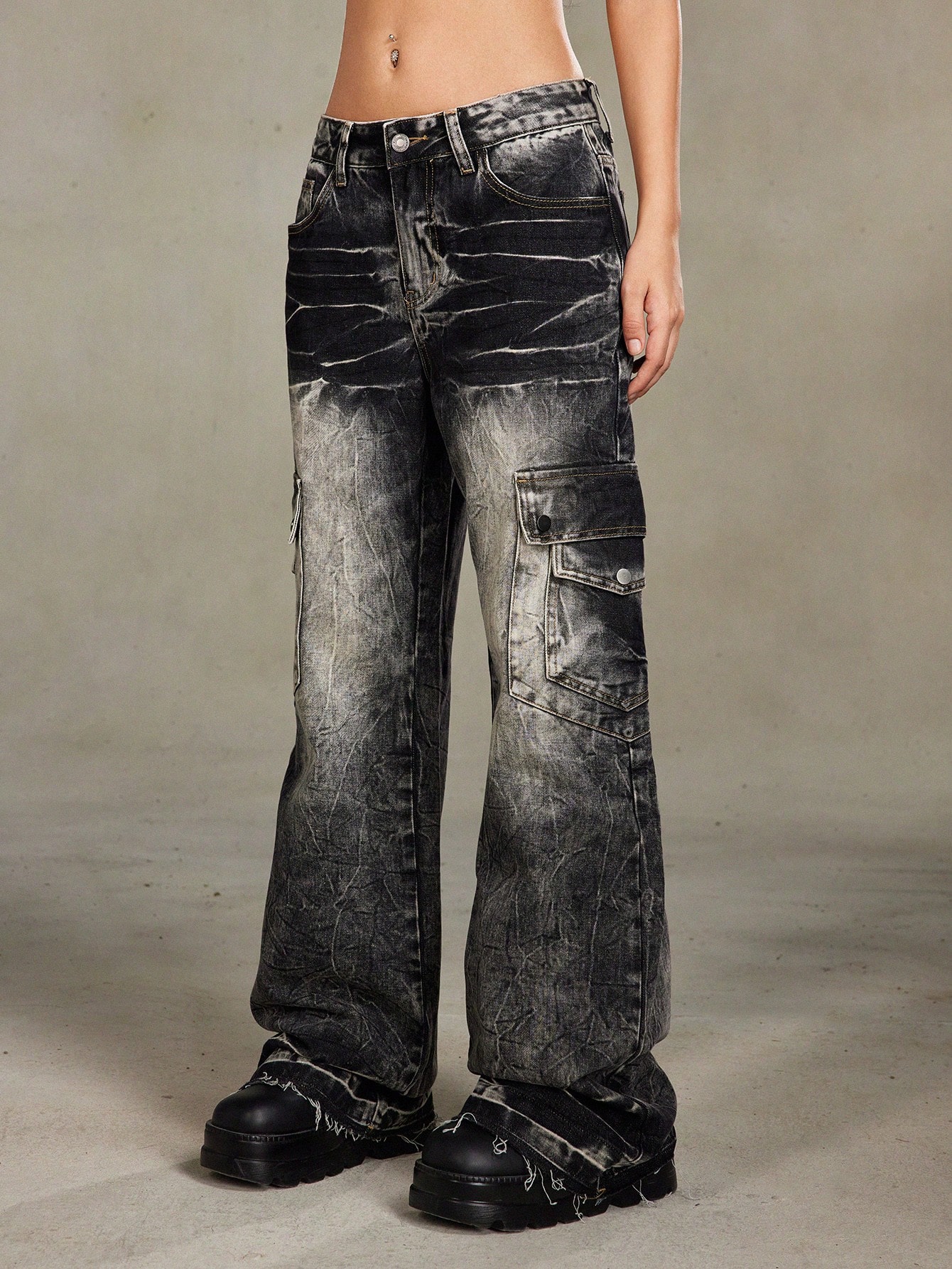 Grunge Punk Loose Street-Style Retro Distressed Gradient Pleated Multiple Pockets Vintage Wash Women Jeans