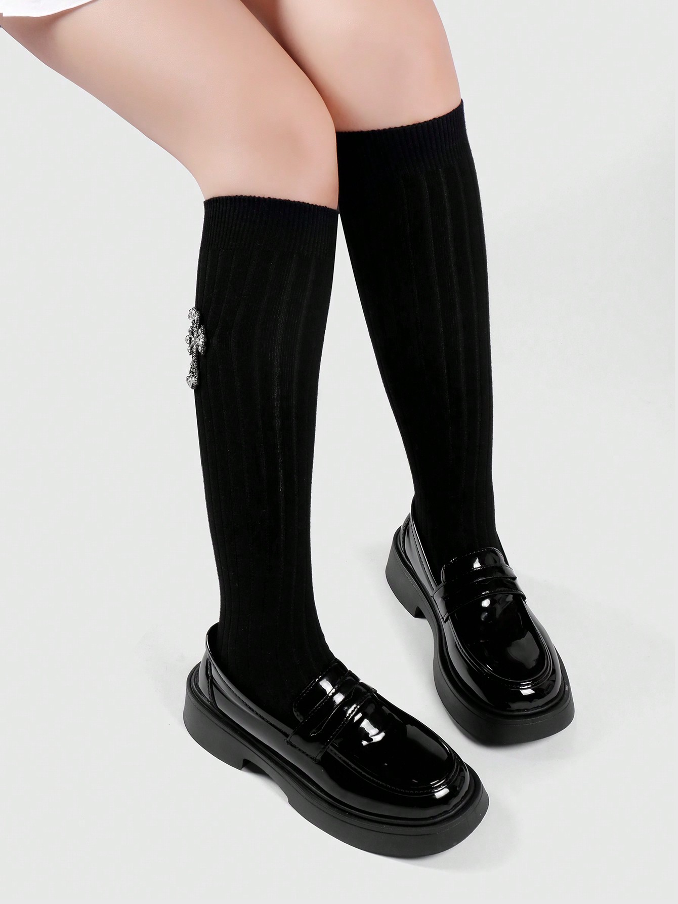 Goth 1 Pair Y2K Stylish Retro Goth Fashion Soft Warm Black Striped Rhinestone Cross Decor Over-The-Knee Socks, Suitable For Girls/Women Daily Outfit, Comes With Gift Box