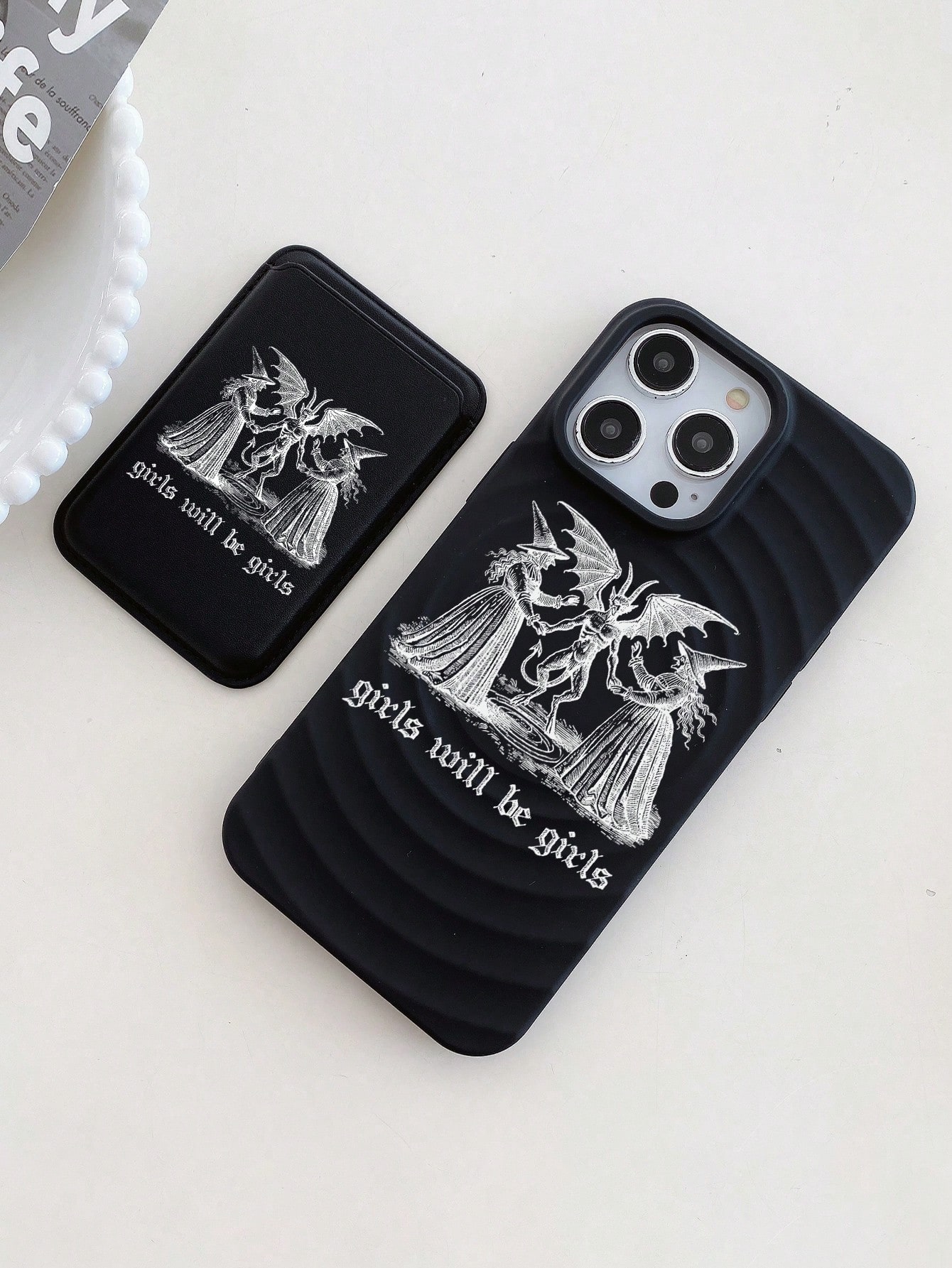 Goth 2pcs/Set Portrait & Letter Printed Magnetic Magsafe Phone Case, Wireless Charging Protective Case With Card Holder, Compatible With Iphone