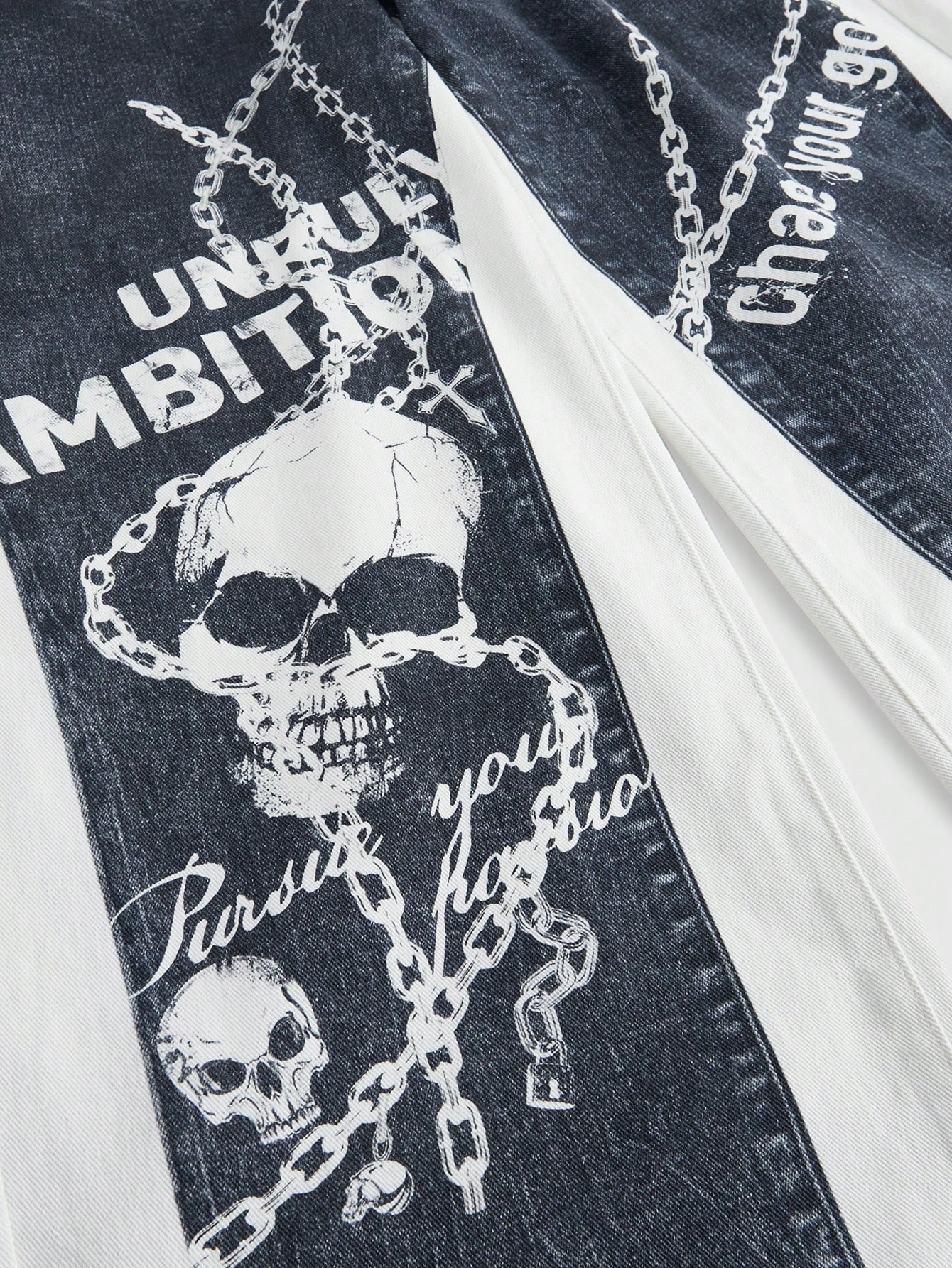 Street Life Men Straight Loose Fit Casual Jeans With Pocket & Skull Print