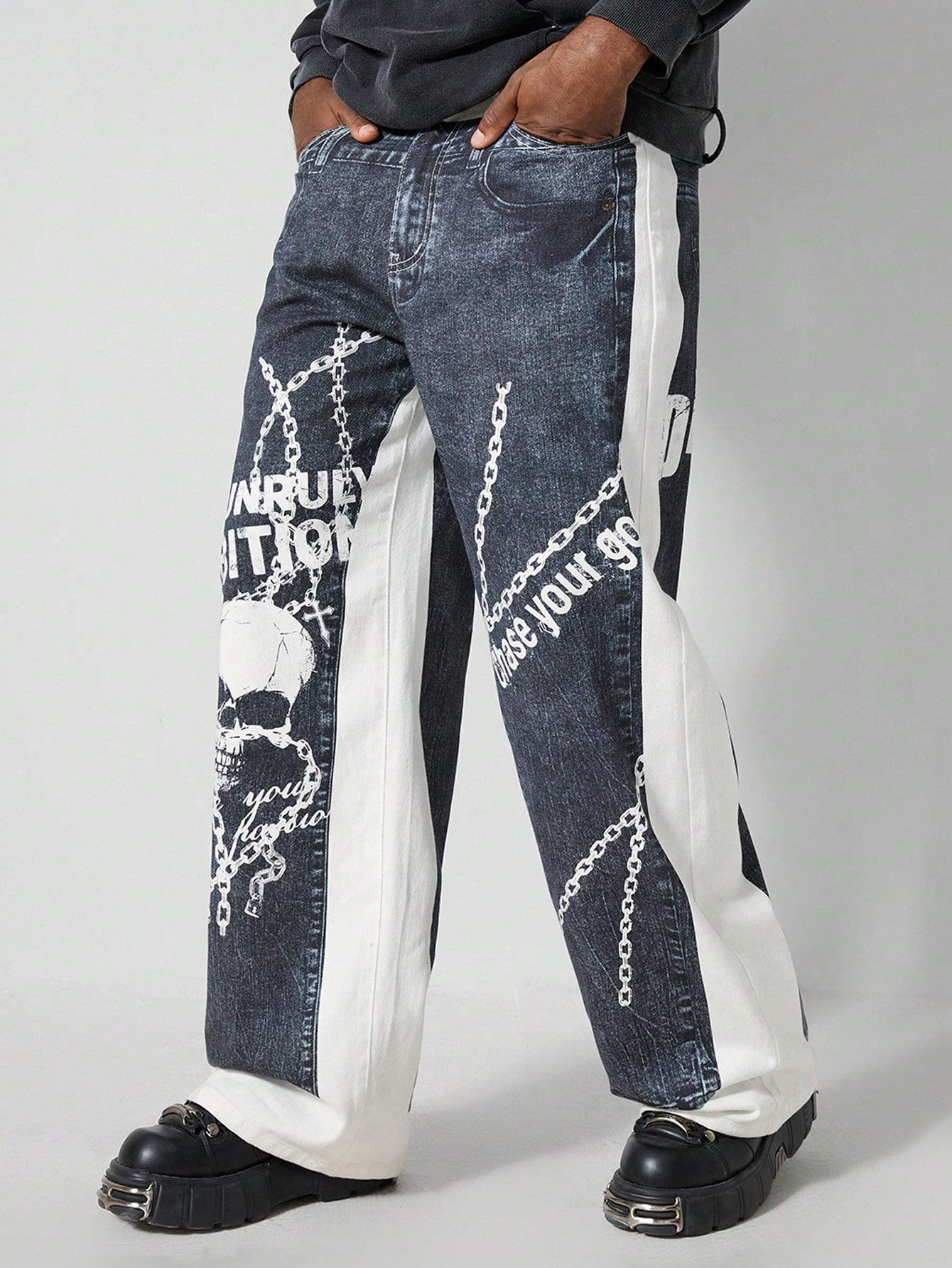 Street Life Men Straight Loose Fit Casual Jeans With Pocket & Skull Print
