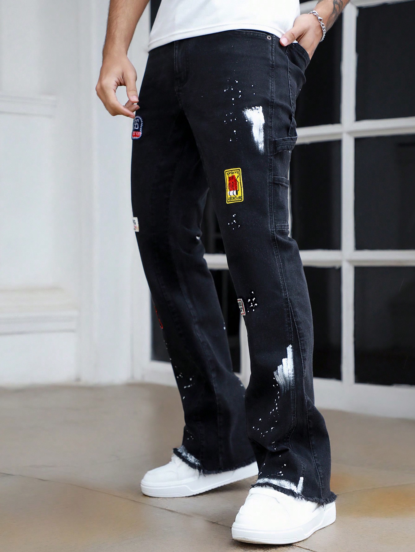 Street Life Men's Embroidered Distressed Black Denim Jeans