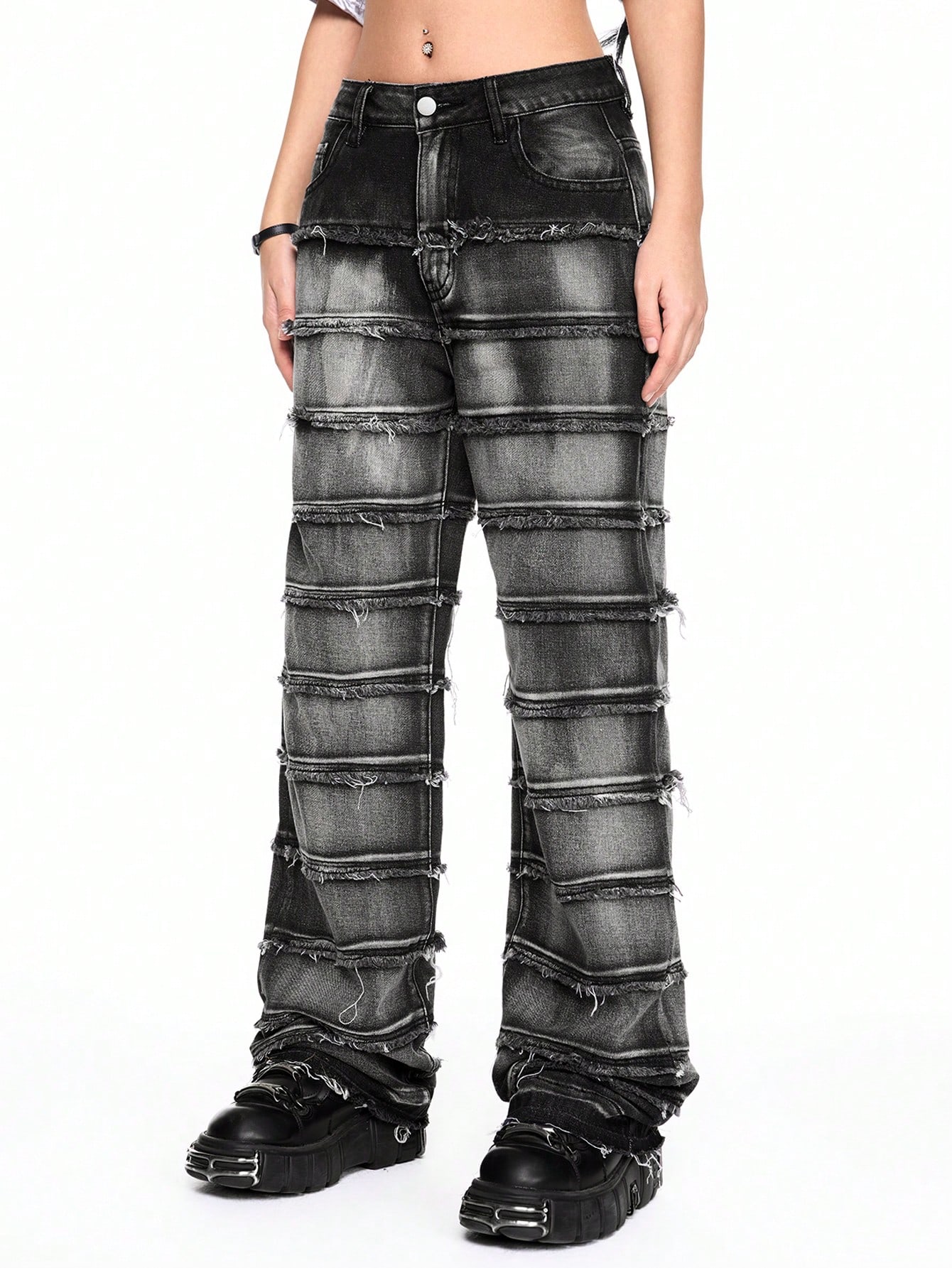 ROMWE Avant Women's Vintage Punk Straight Leg Boy Friend Jeans With Frayed Hem