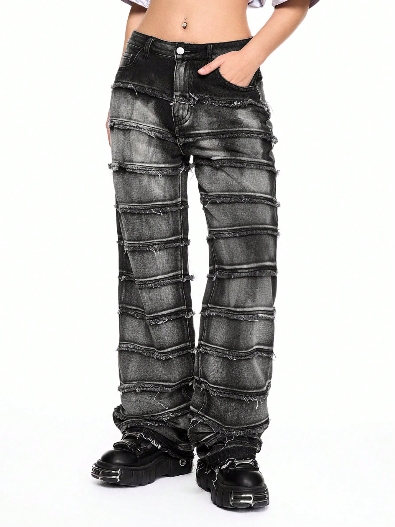 ROMWE Avant Women's Vintage Punk Straight Leg Boy Friend Jeans With Frayed Hem